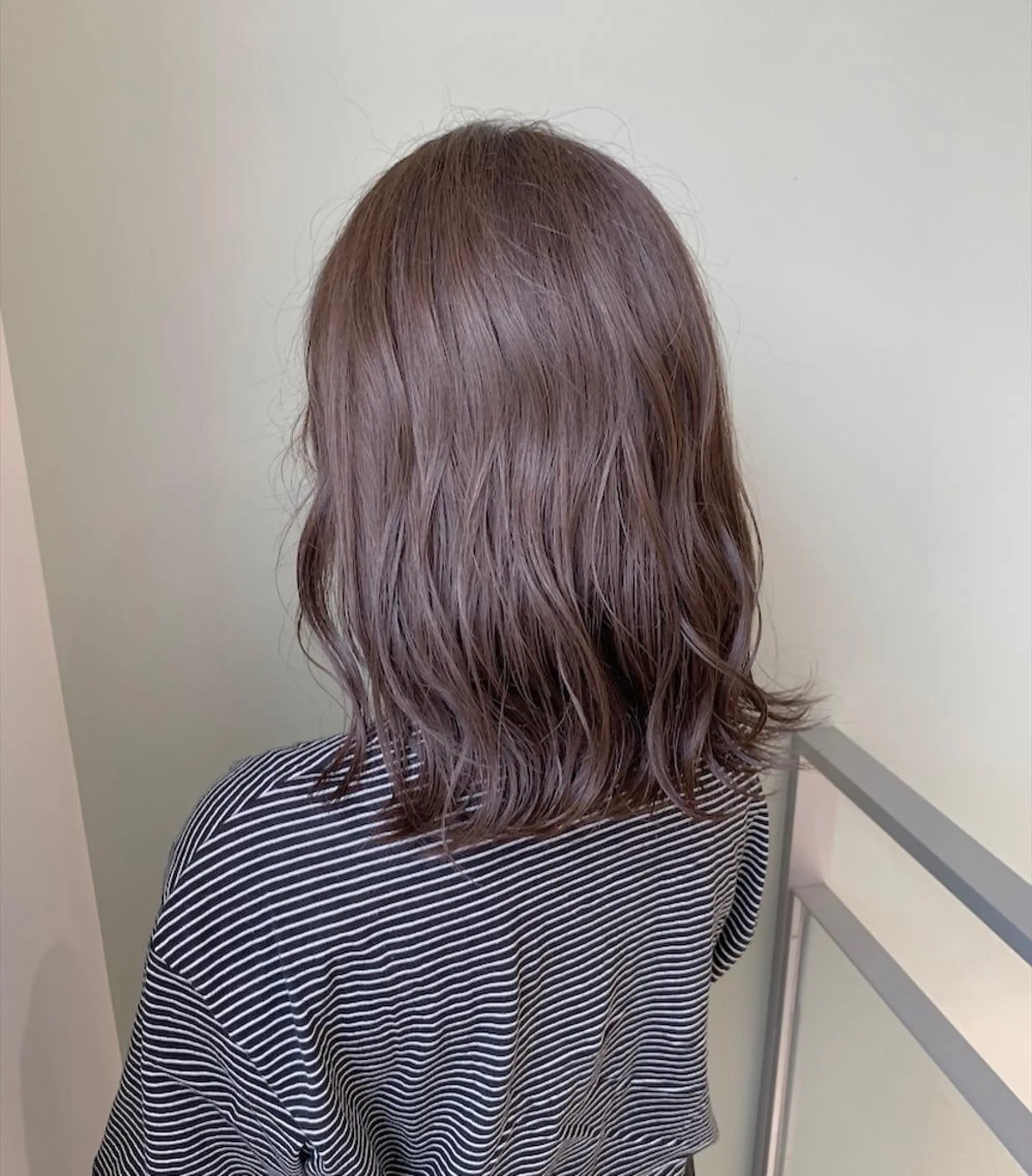 カラー 村松 萌のヘアスタイル