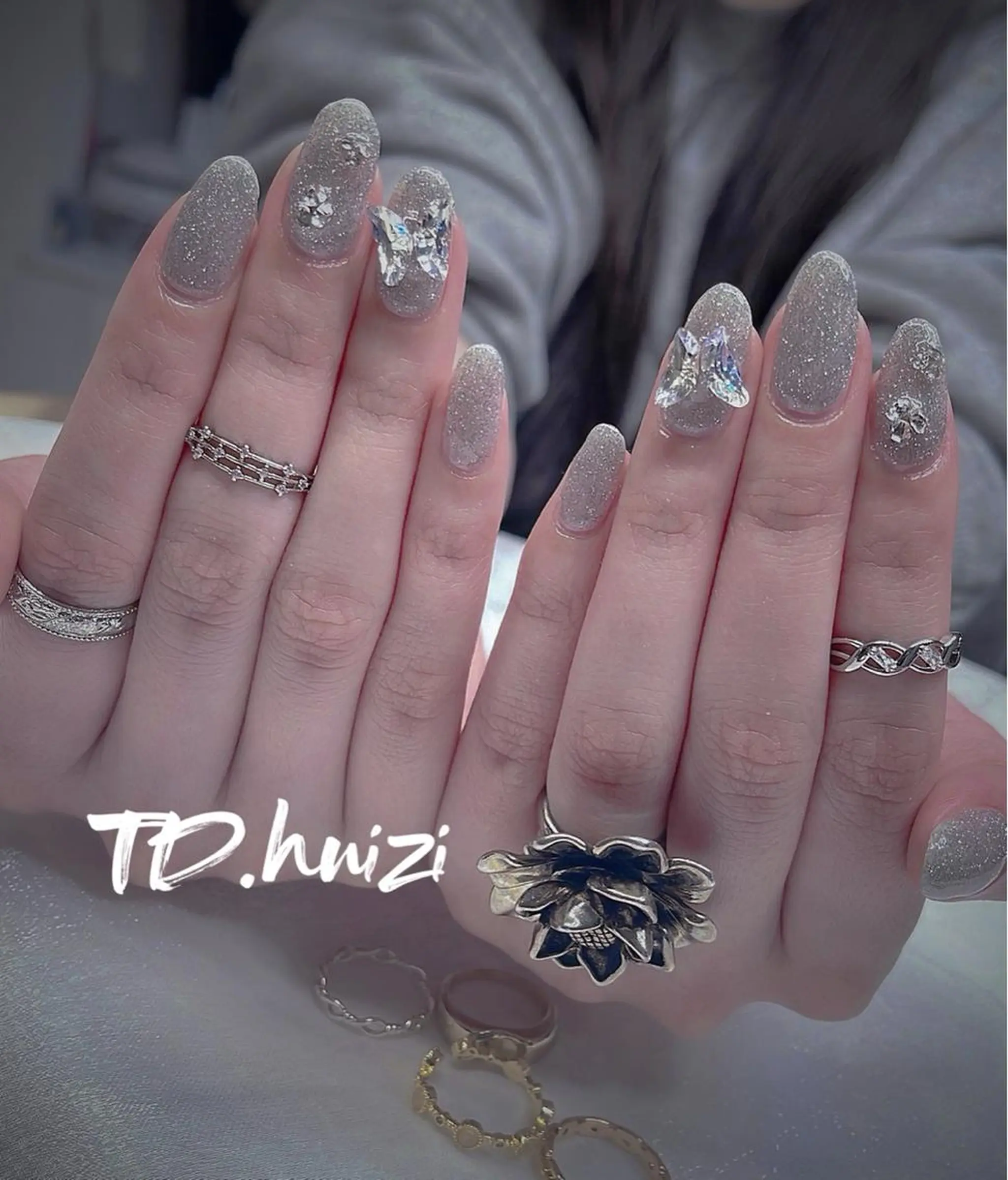 ミディアム めぐみのネイルサロン 惠のネイルデザイン