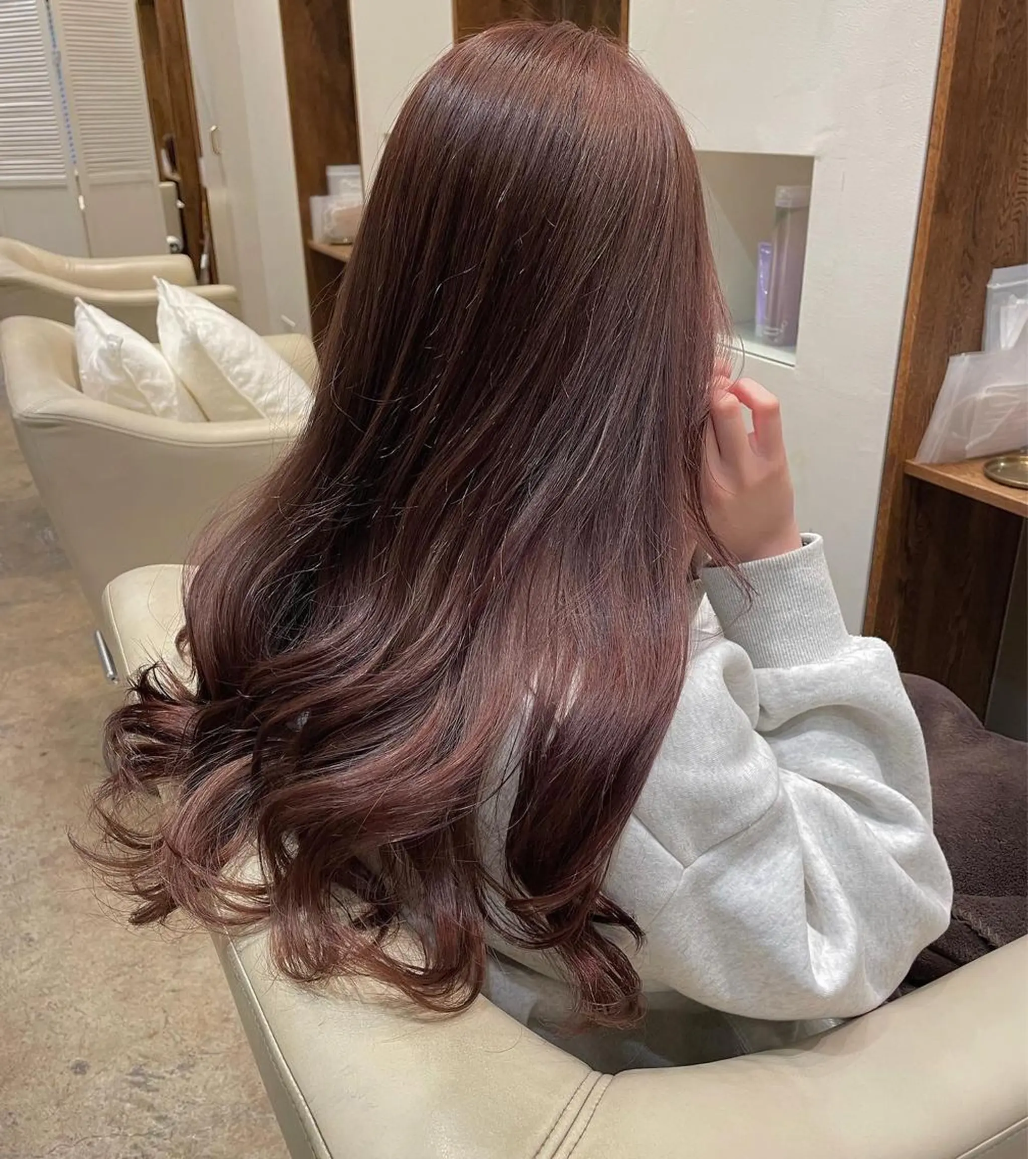 ロング カラー ヘアカラー トリートメント 【完全個室】髪質改善 暖色カラー/山崎唯奈のヘアスタイル