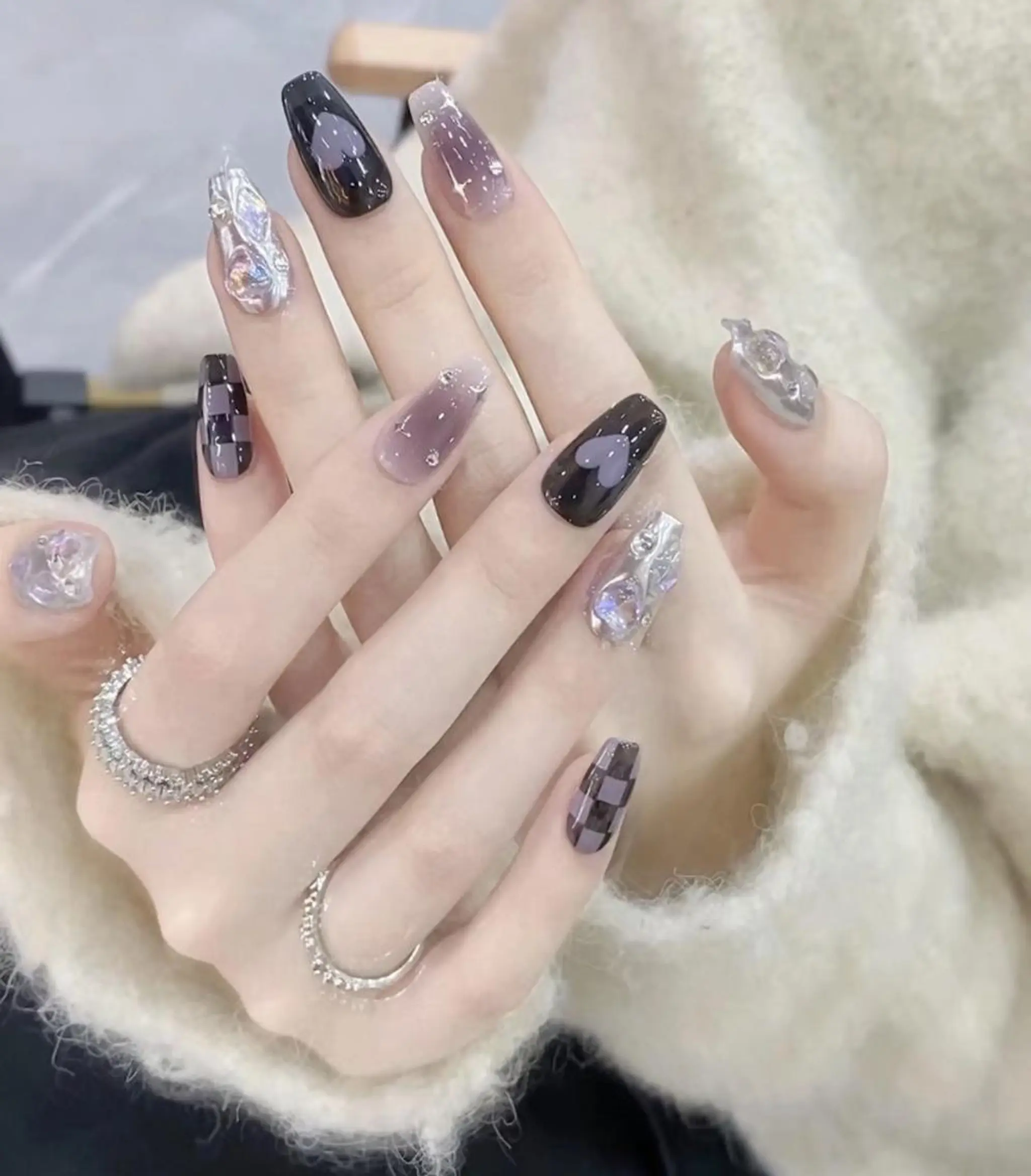 ネイル RAFFINE haru🦋🩵のネイルデザイン