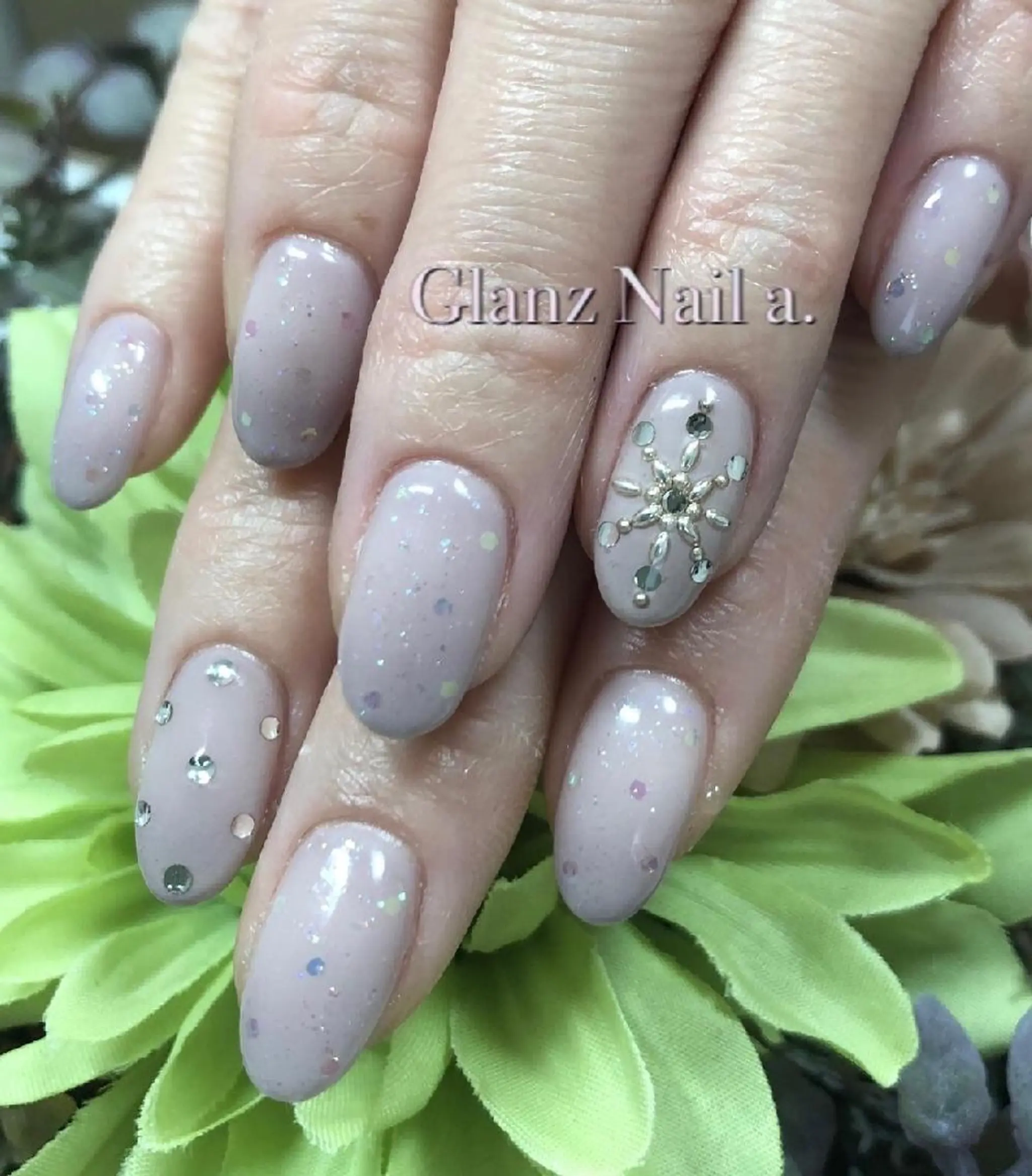 ネイル オーロラネイル ホログラムネイル ストーンネイル Glanz  Nail aのネイルデザイン
