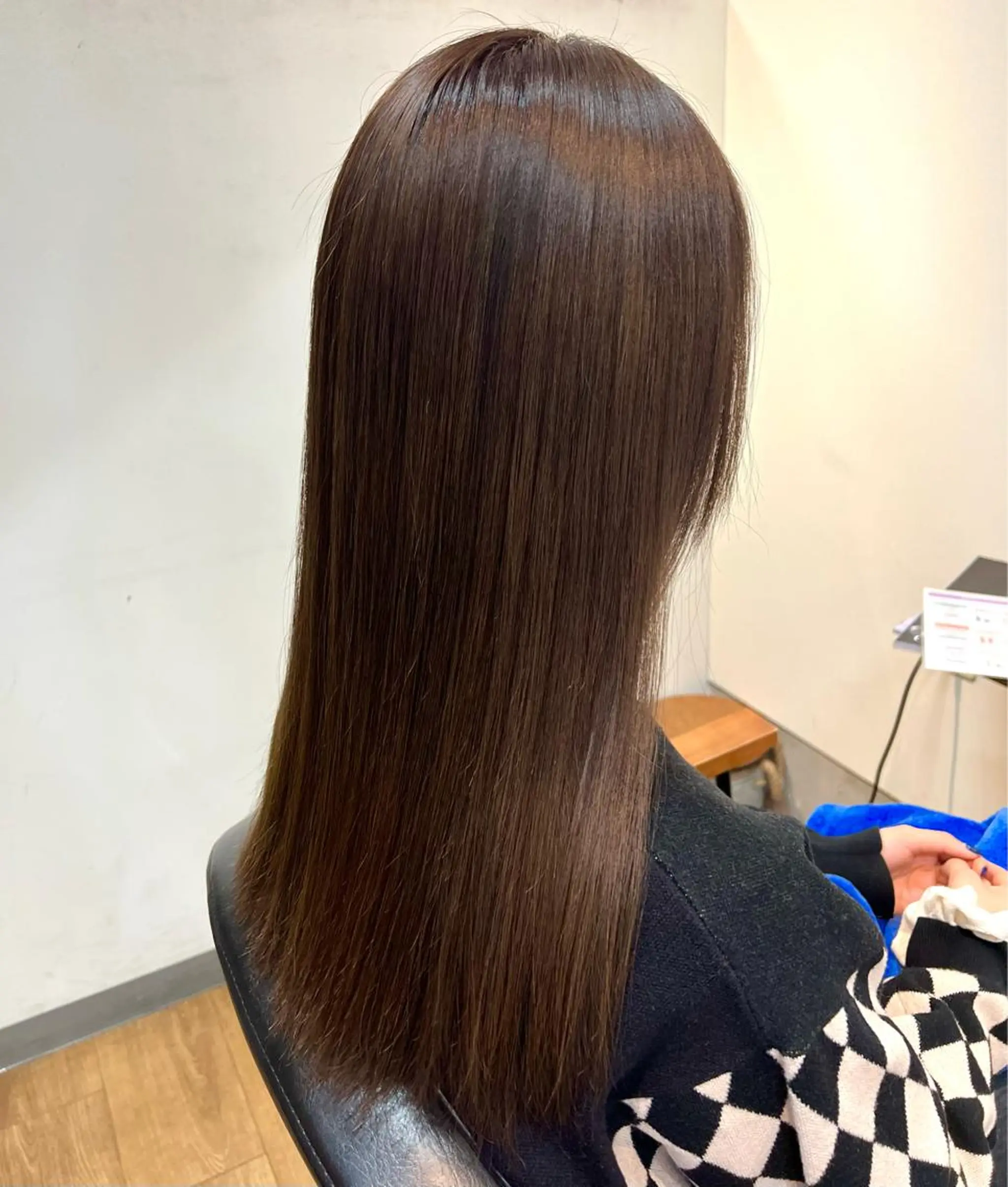 カラー ブリーチ ブリーチなしカラー イシイ ハルナ 🤍のヘアスタイル