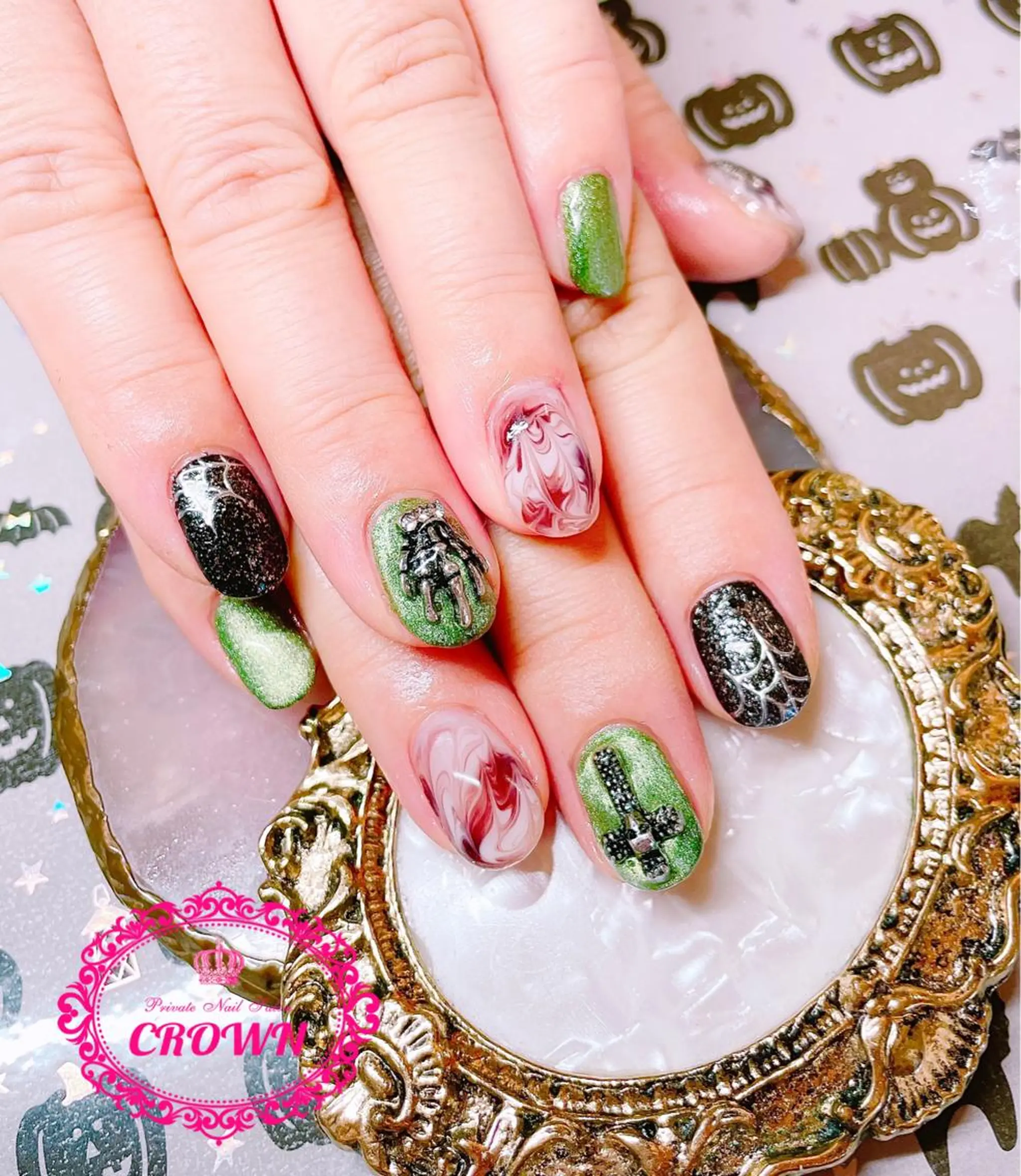 ネイル ハンドネイル CROWN プライベートサロンのネイルデザイン