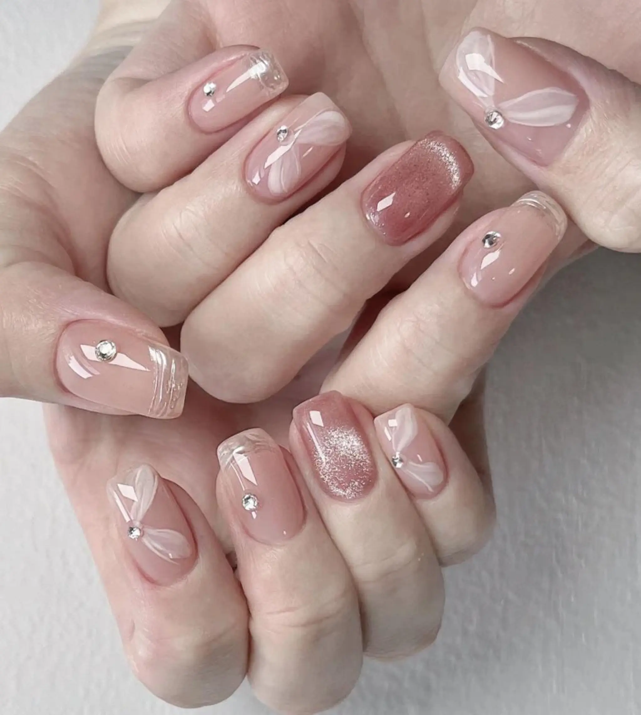 ネイル Queens テイのネイルデザイン