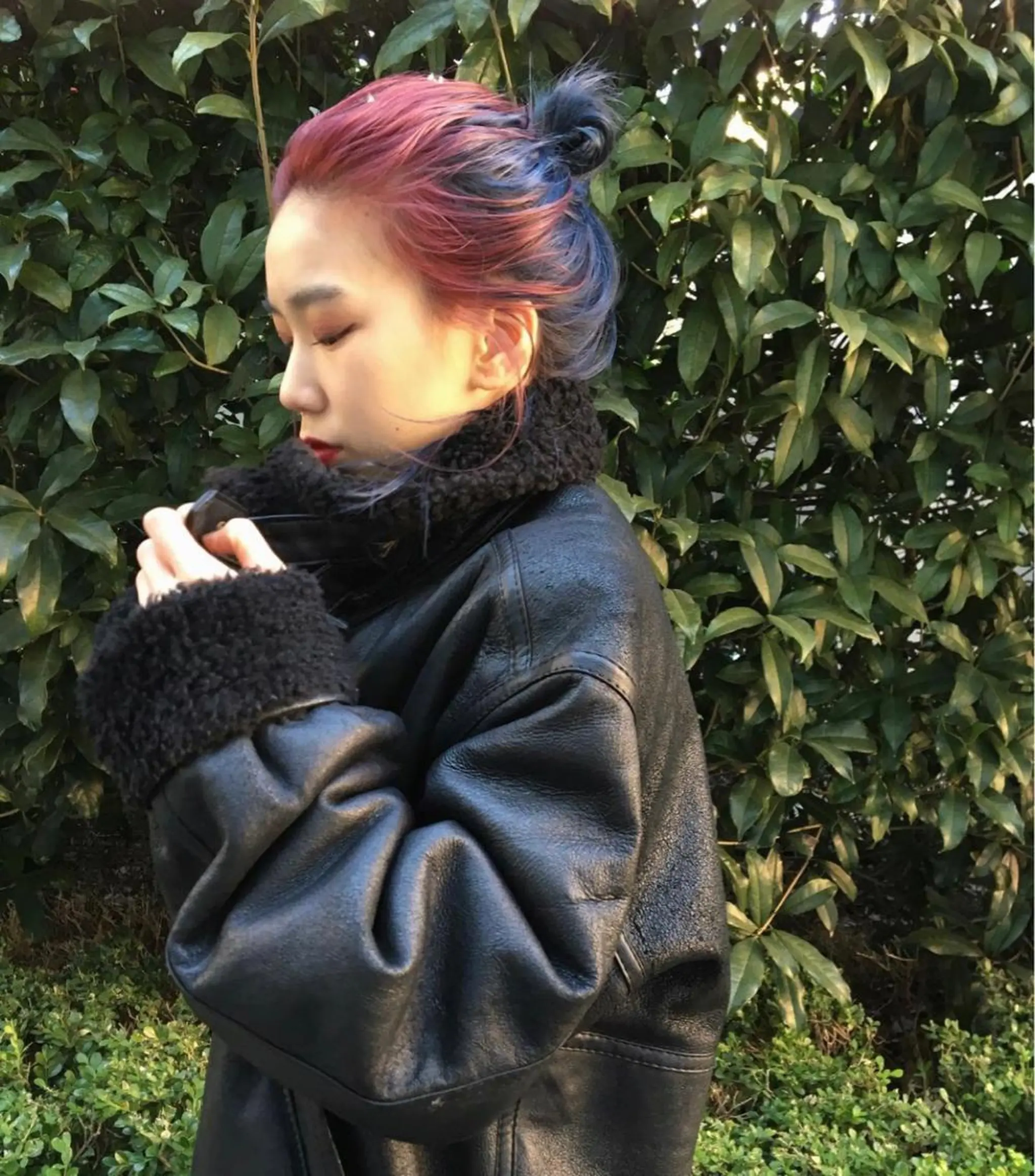 ミディアム TOMOYAレイヤー ブリーチ縮毛矯正のヘアスタイル