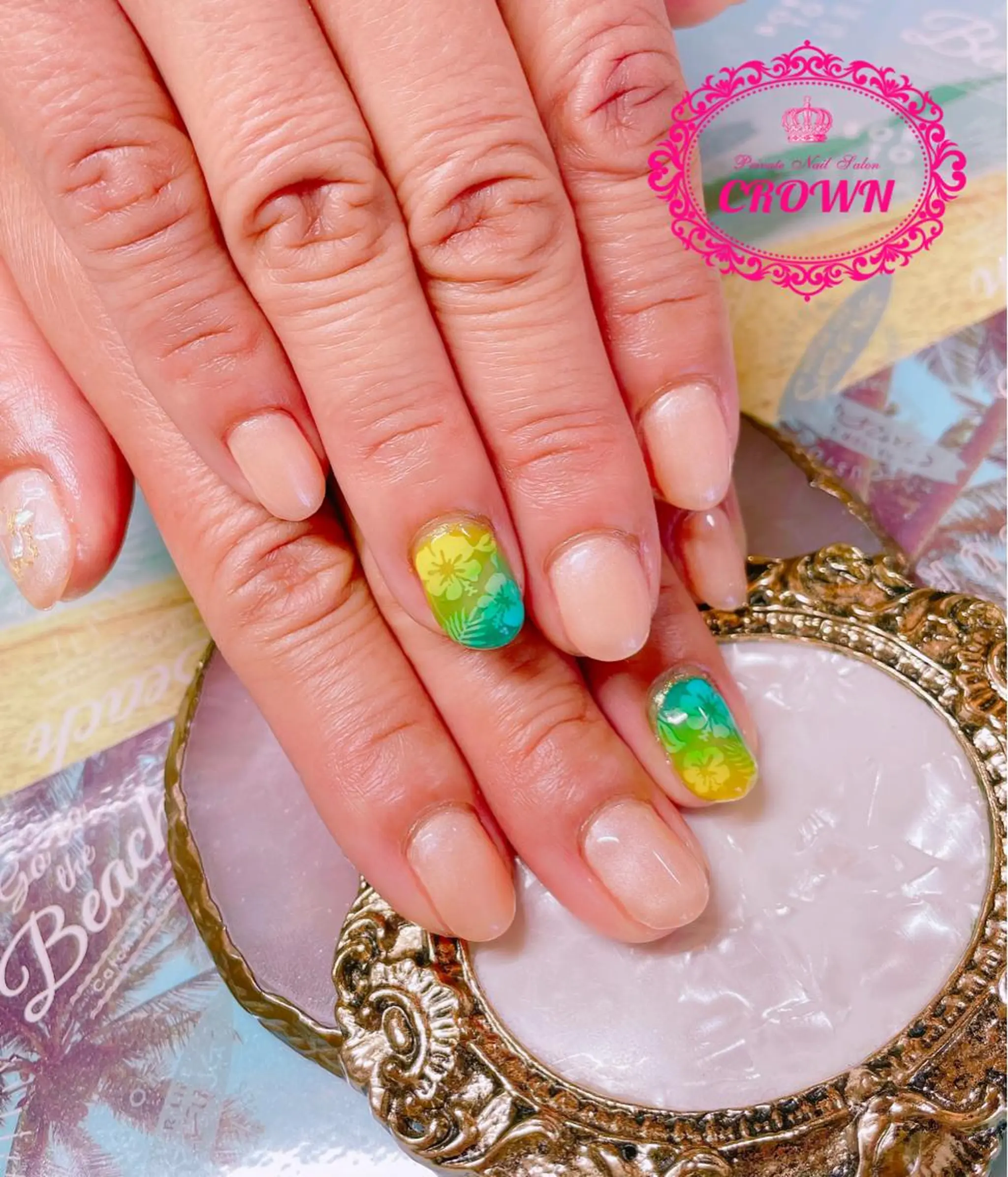 ネイル CROWN プライベートサロンのネイルデザイン