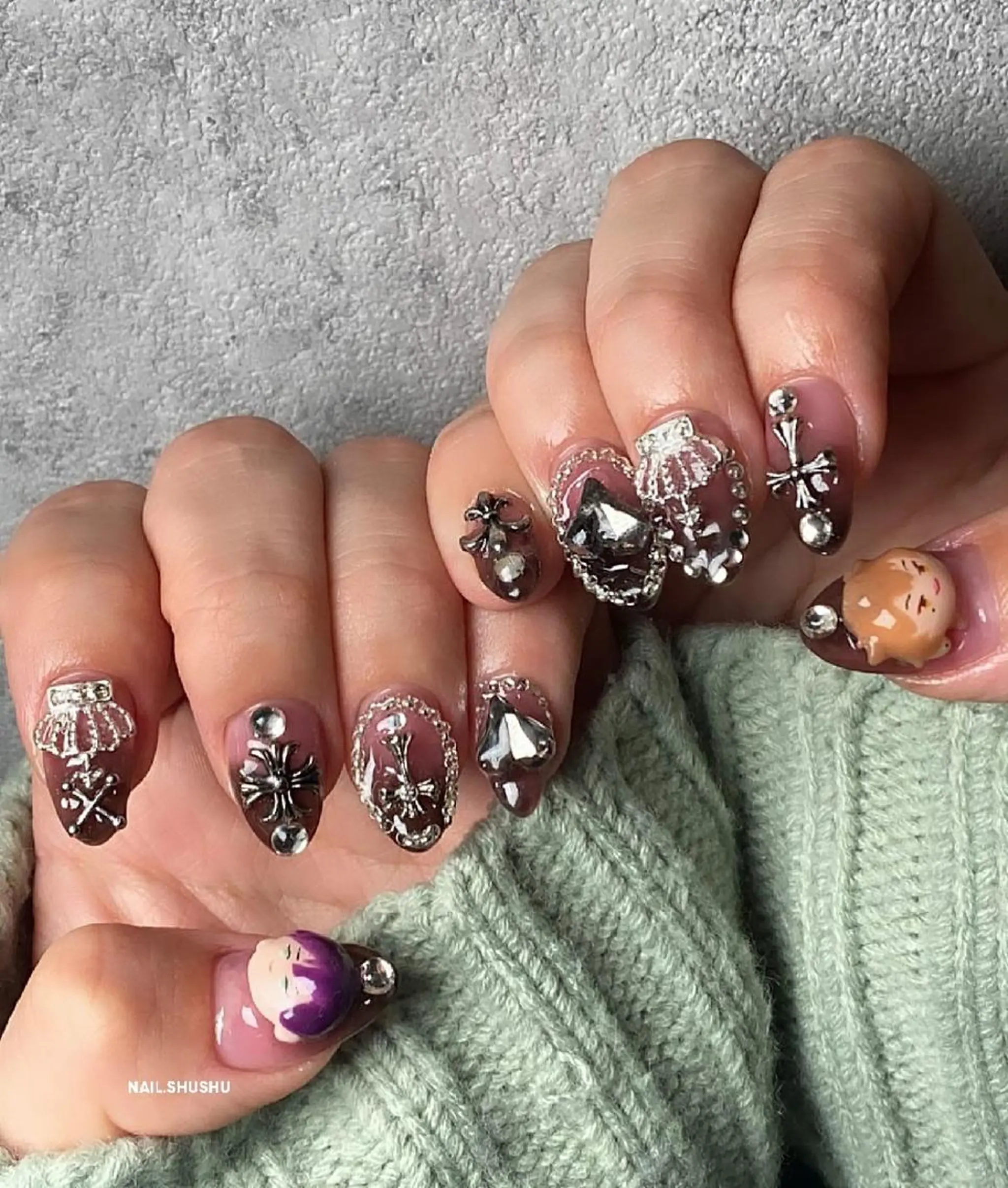 ネイル 持ち込み ニュアンスネイル オフィスネイル ワンカラーネイル シンプルネイル 3dパーツ/流行り 👧shushu❤️のネイルデザイン