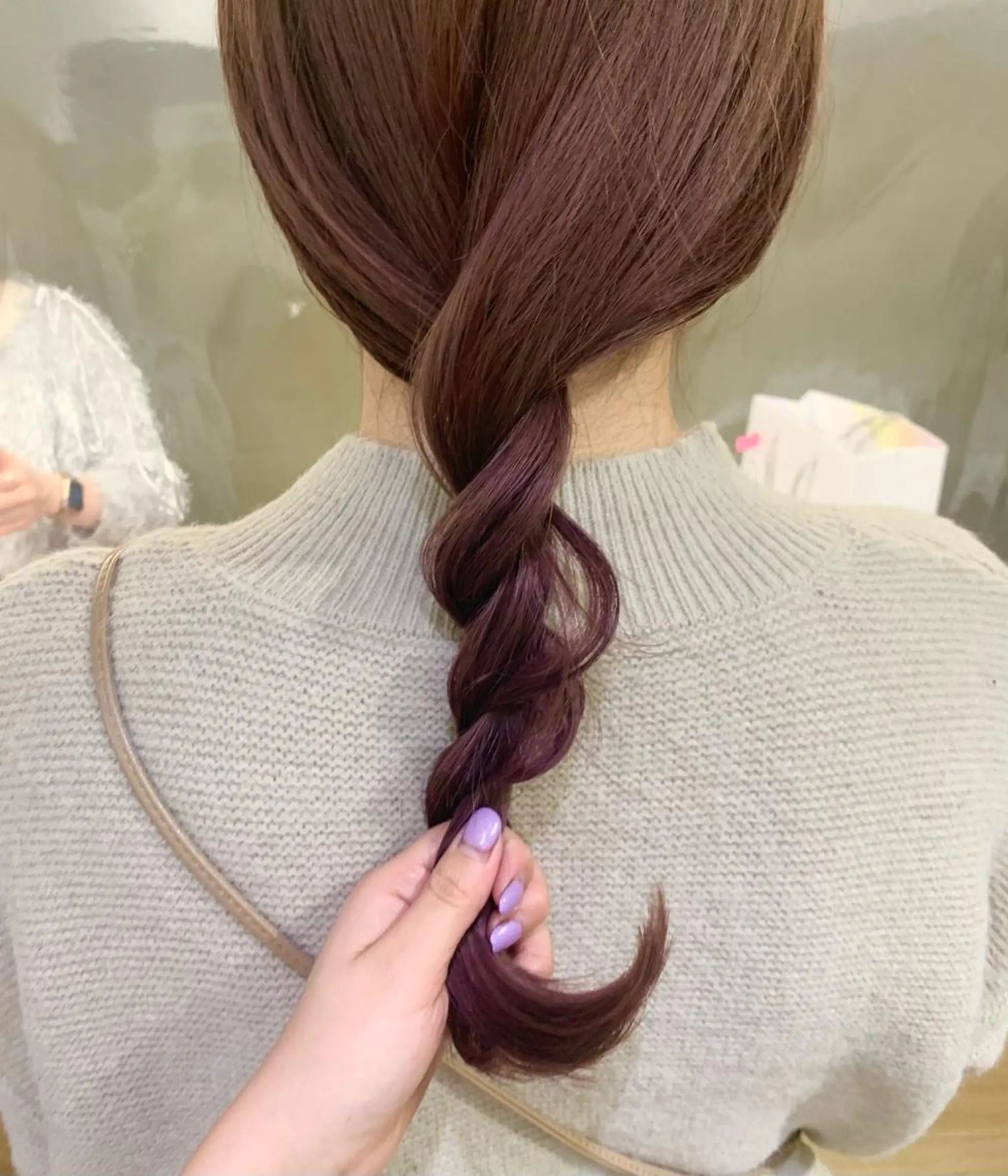 ロング 卒業式のヘアスタイル ハイライト 髪質改善 韓国風ヘア 縮毛矯正 LOREN＋透明感 オリーブhirokoのヘアスタイル