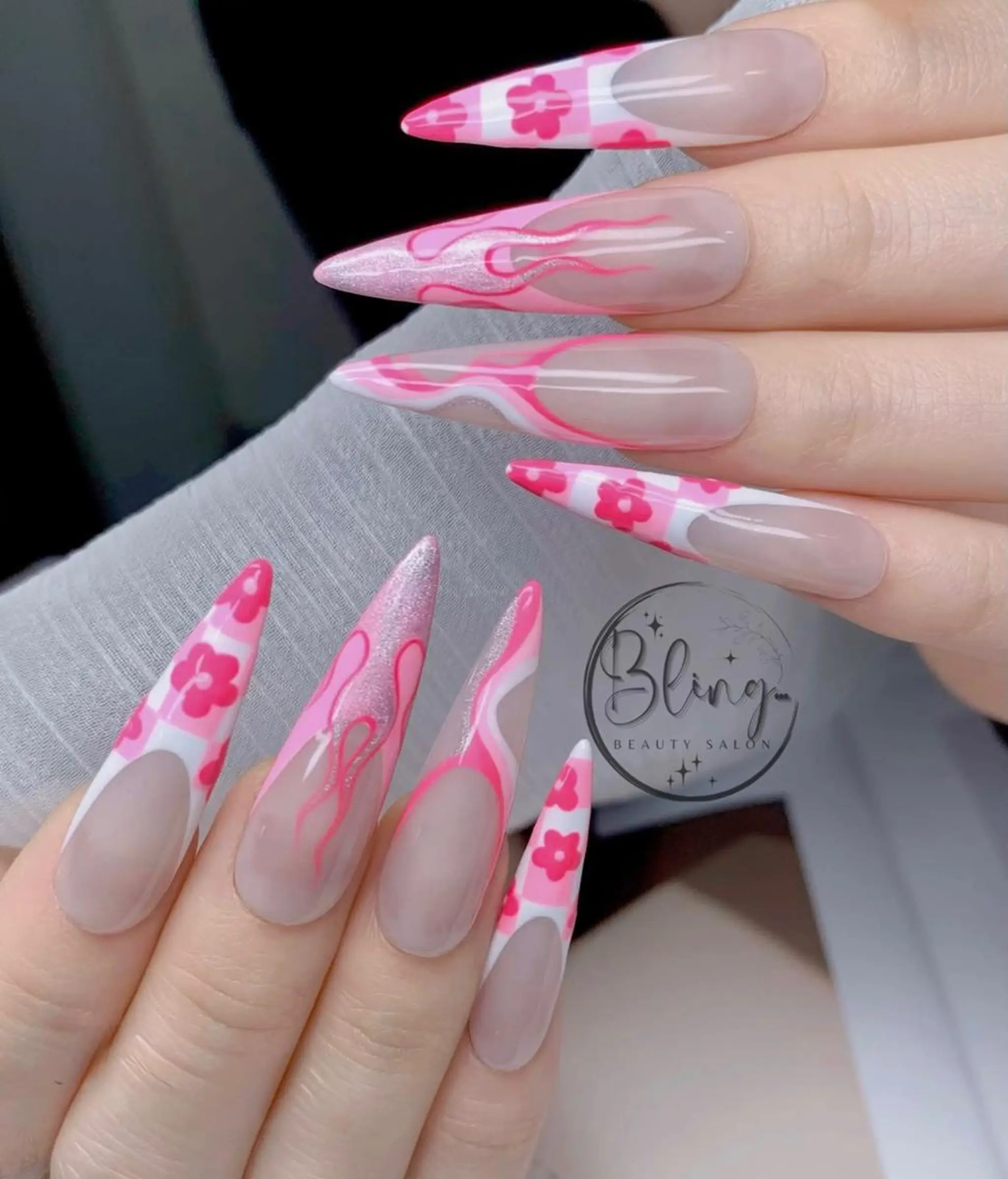 ロング 韓国風ヘア ハンドネイル Bling Salonのネイルデザイン