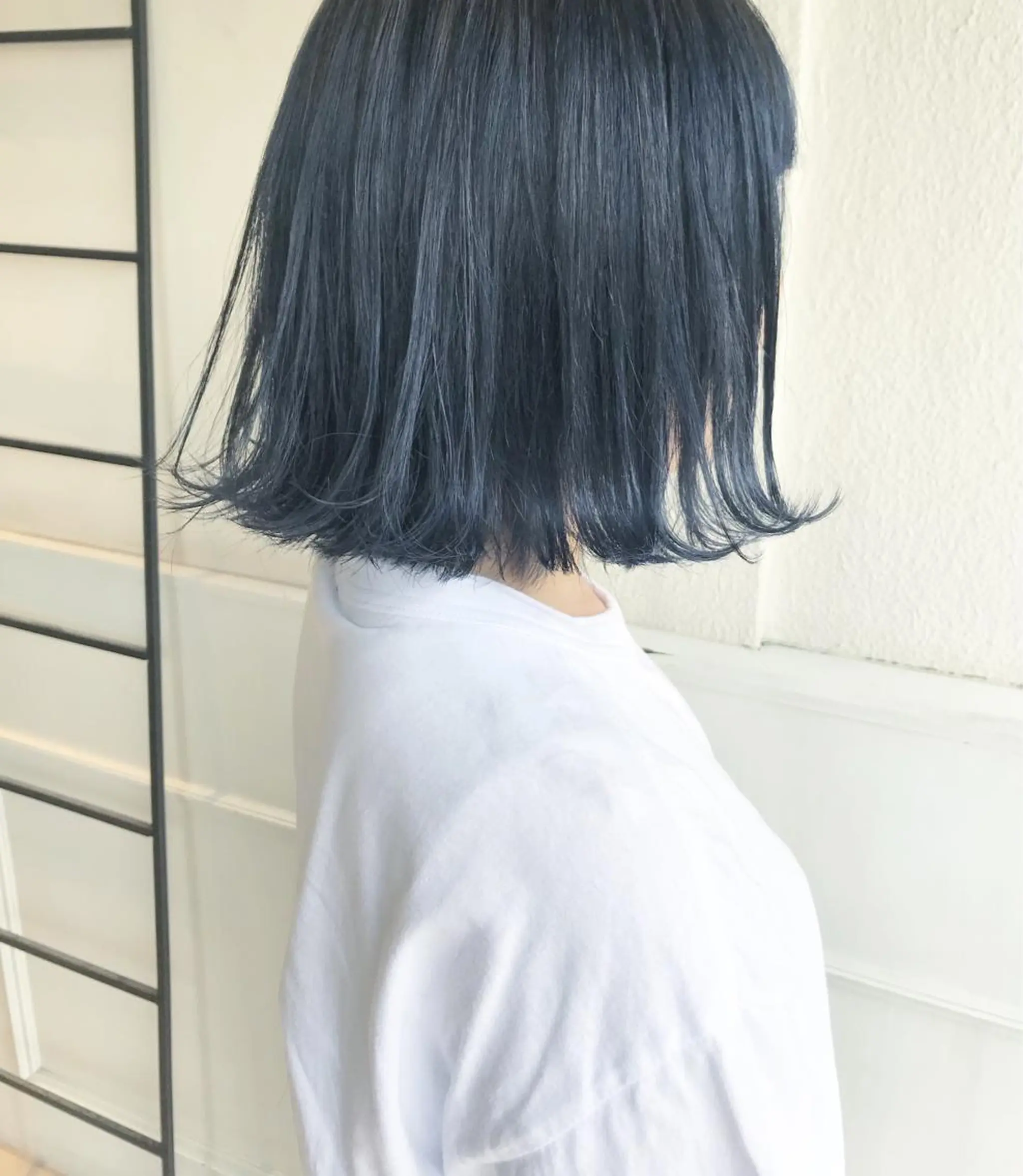 ショート カラー ネイビーカラー ボブ カット パーマ Musiiik hairのヘアスタイル