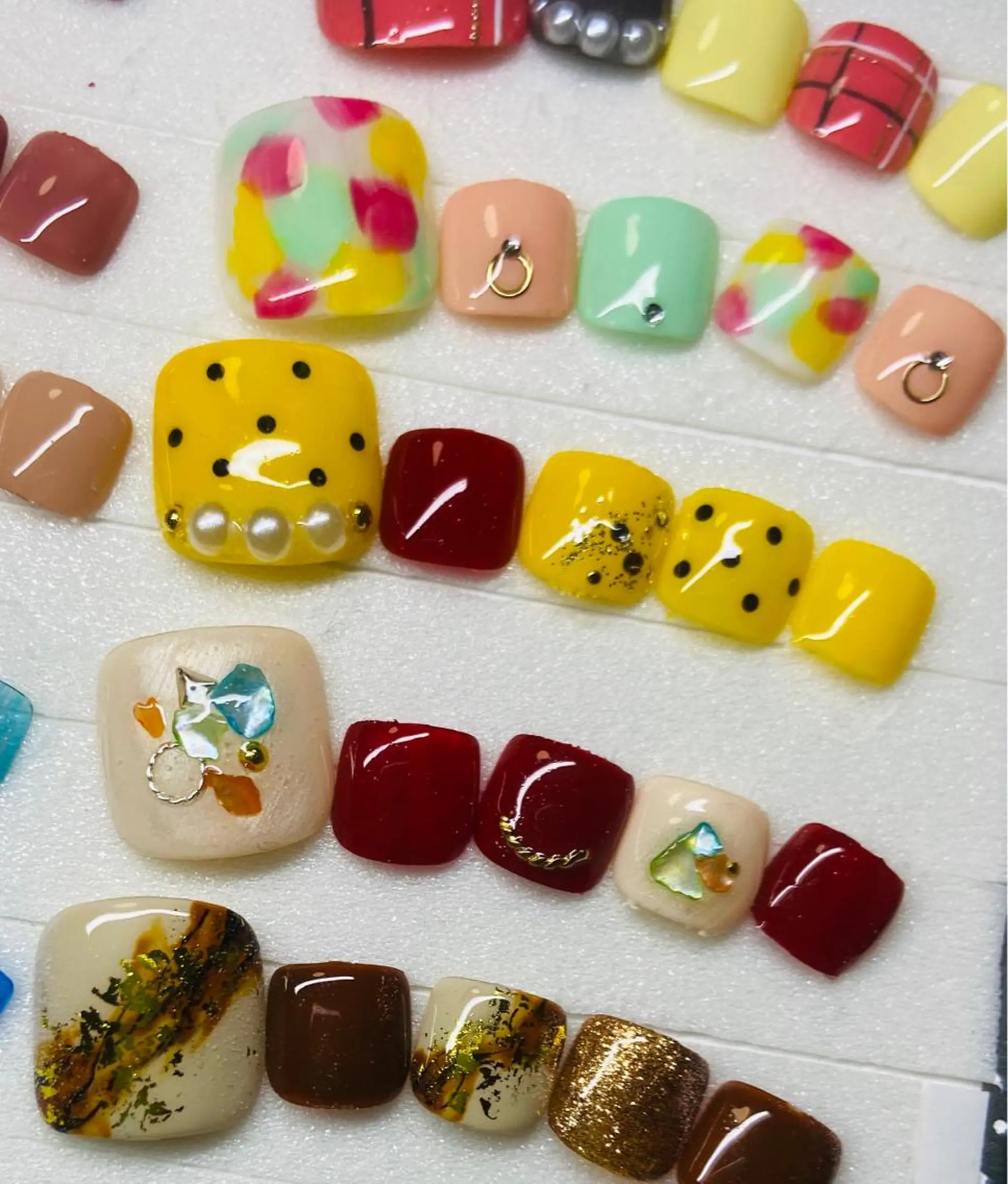 ネイル フットネイル 春ネイル NailandEye Lucaのネイルデザイン