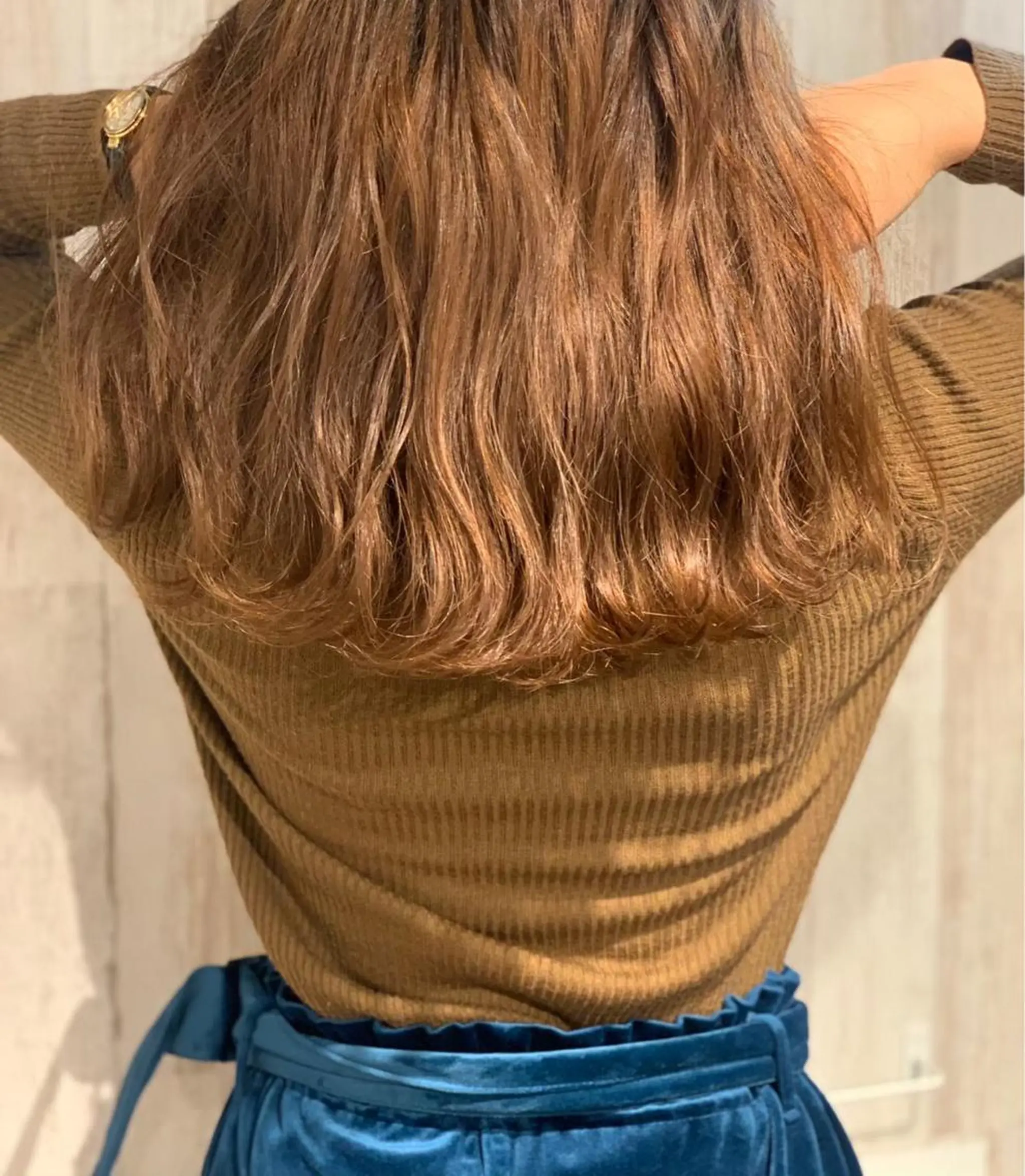 ミディアム 伊藤 真生のヘアスタイル