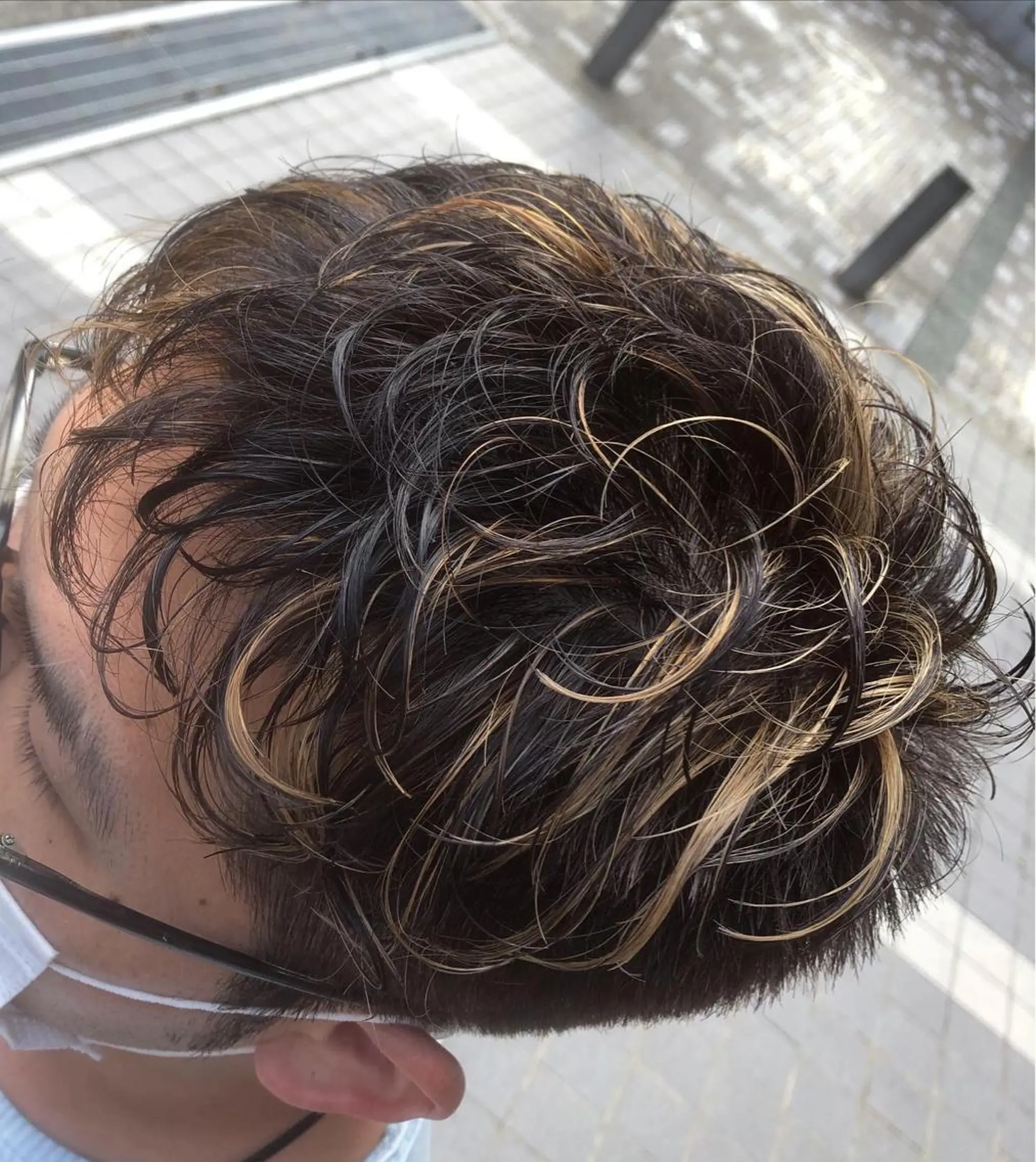 カラー メンズ ハイダメージ毛 縮毛矯正のヘアスタイル