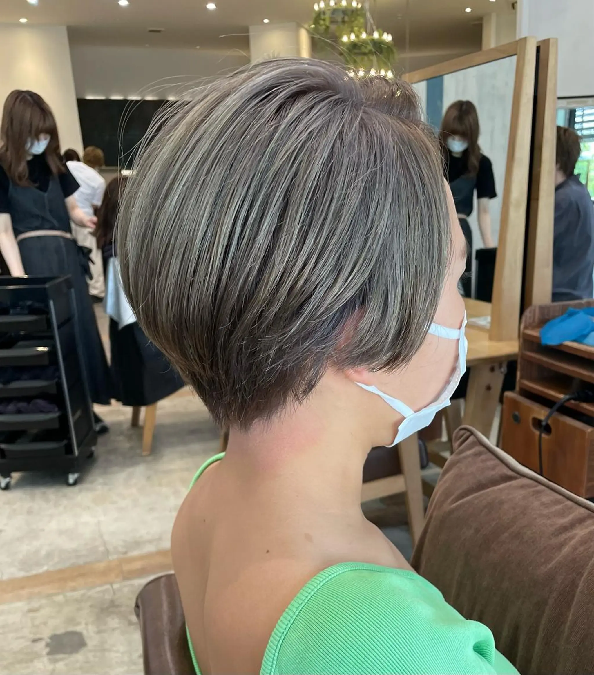 ショート カラー ヘアアレンジ ベージュカラー ダブルカラー ハイトーンカラー シルバー シルバーベージュ OAK 学芸大学所属・秋葉萌　透明感カラー /レイヤー/ボブ♡のヘアスタイル