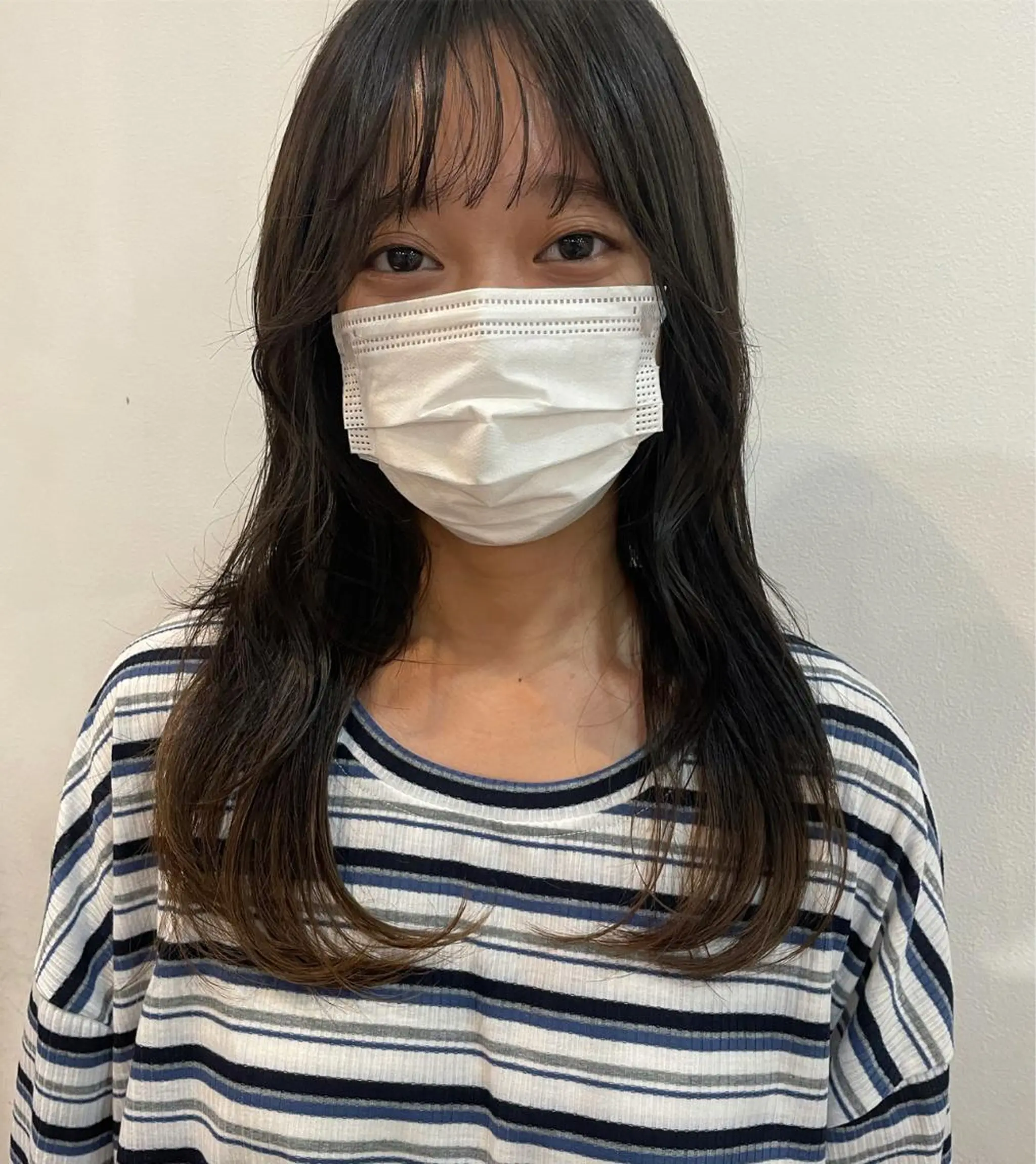 セミロング カラー ベージュカラー インナーカラー chiharu ボブ/レイヤーのヘアスタイル