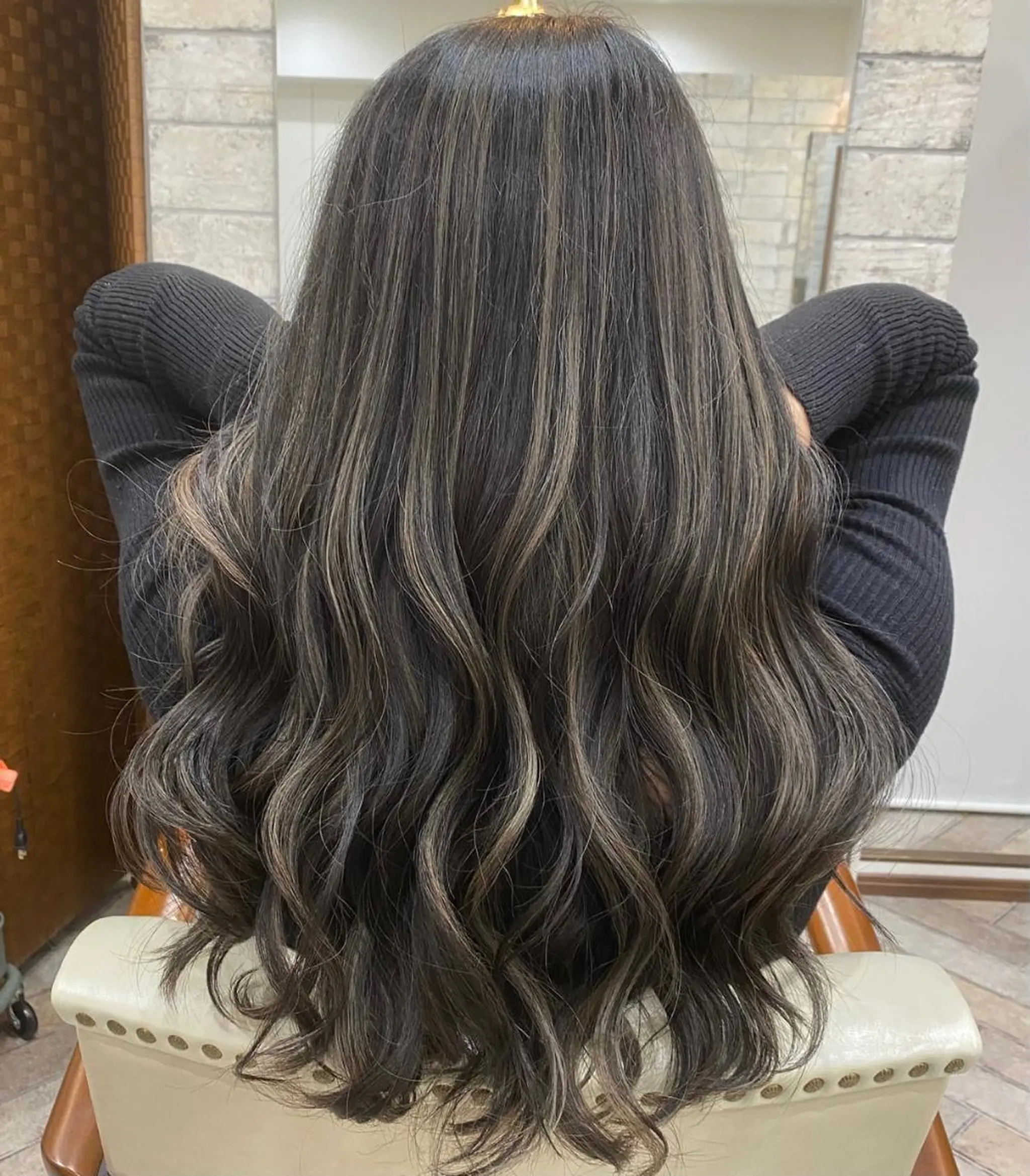 ロング カラー パーマ ヘアアレンジ メンズ キッズ ネイル マツエク・マツパ カット ヘアカラー ハイライト、レイヤー カット/西梅田/中西のヘアスタイル