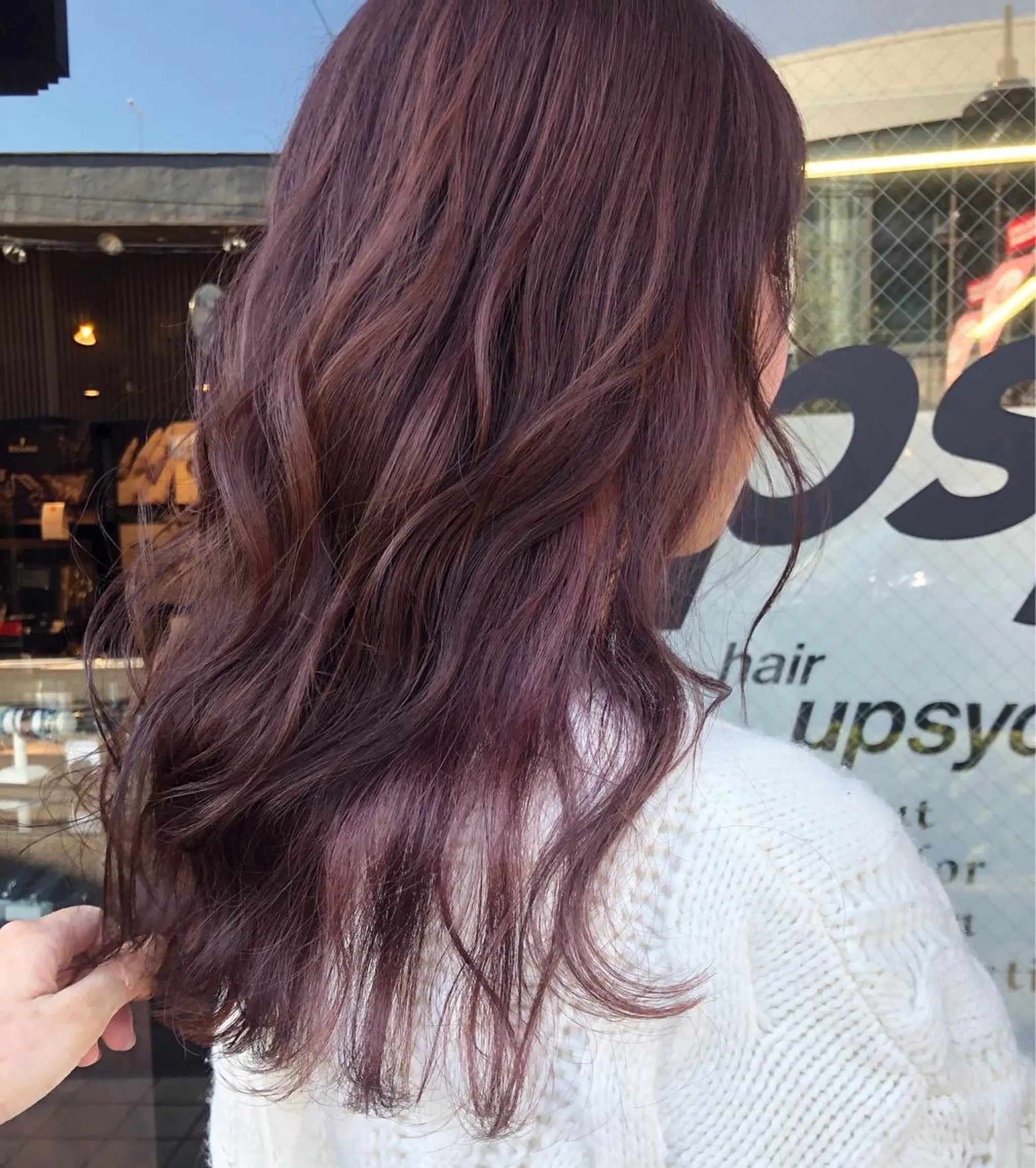 ロング パーマ ヘアアレンジ キッズ ネイル マツエク・マツパ 八巻 晴香のヘアスタイル