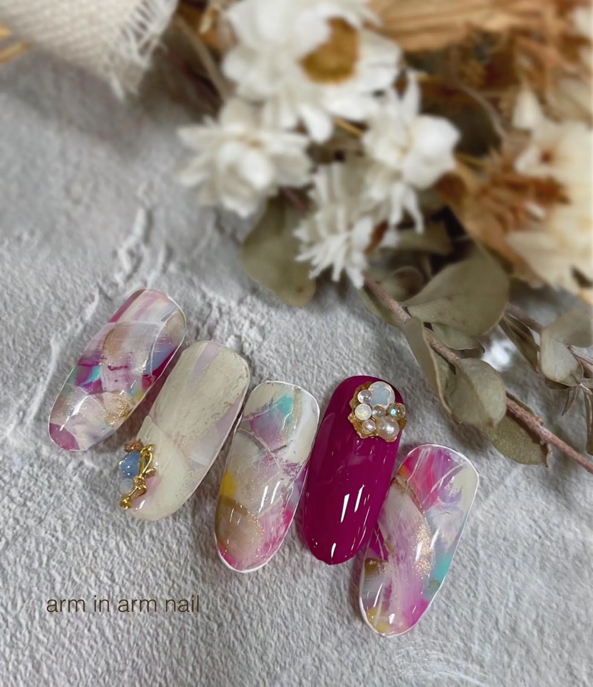 ネイル arm in arm ︎✿Yamamotoのマツエク・マツパデザイン