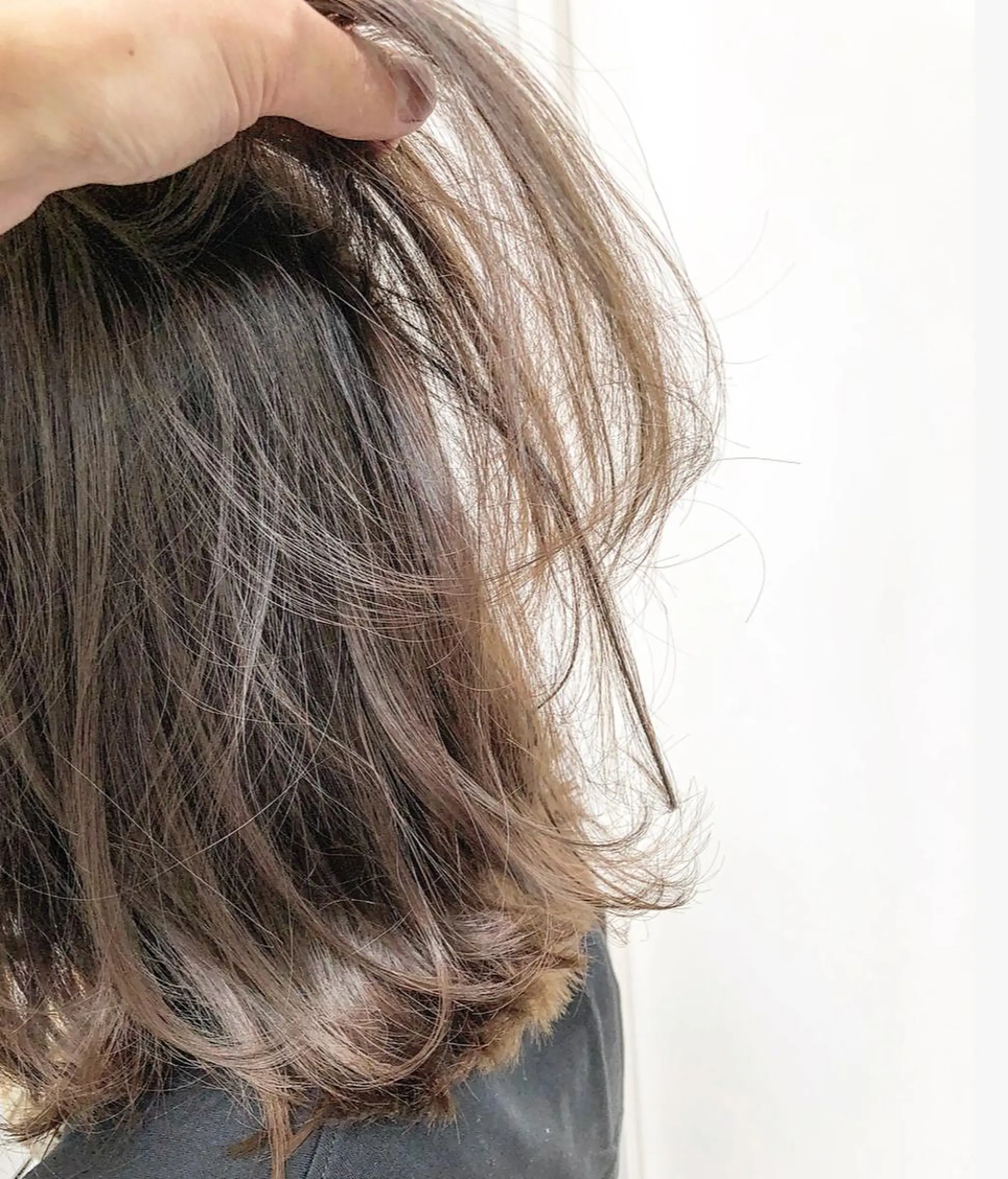 ミディアム カラー autre所属・大久保 ひでなりのヘアスタイル