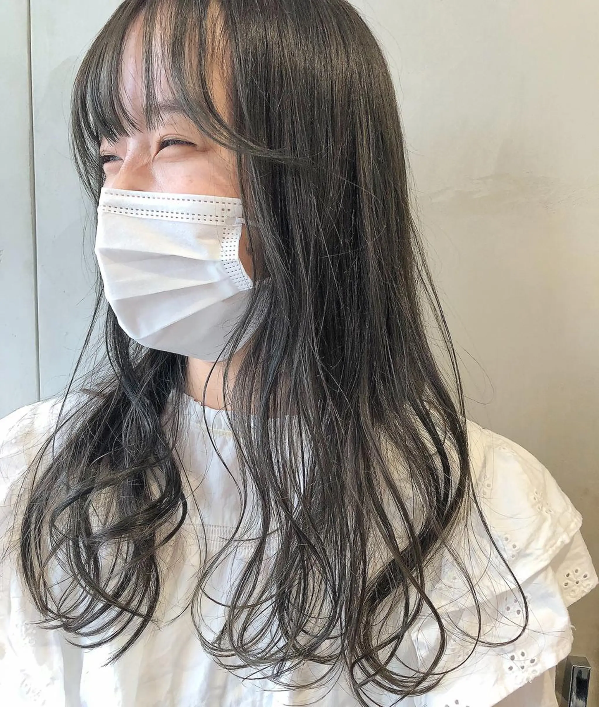 セミロング カラー アッシュ グレージュ カーキグレージュ 圧倒的透明感カラー nana🦕のヘアスタイル