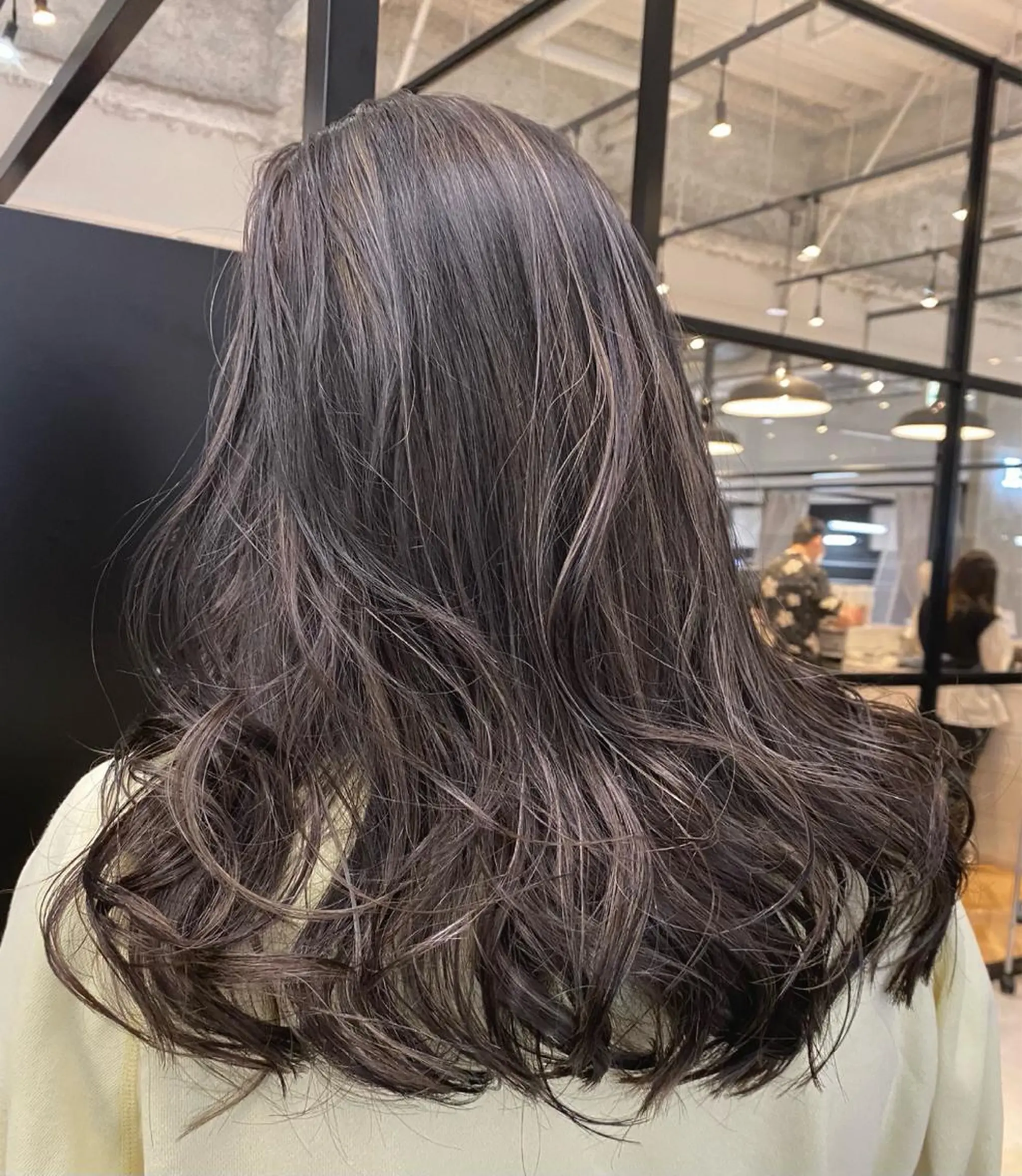 セミロング カラー カット ヘアカラー AVANCE京橋所属・ハイトーンヘア/ 島崎　タクミのヘアスタイル