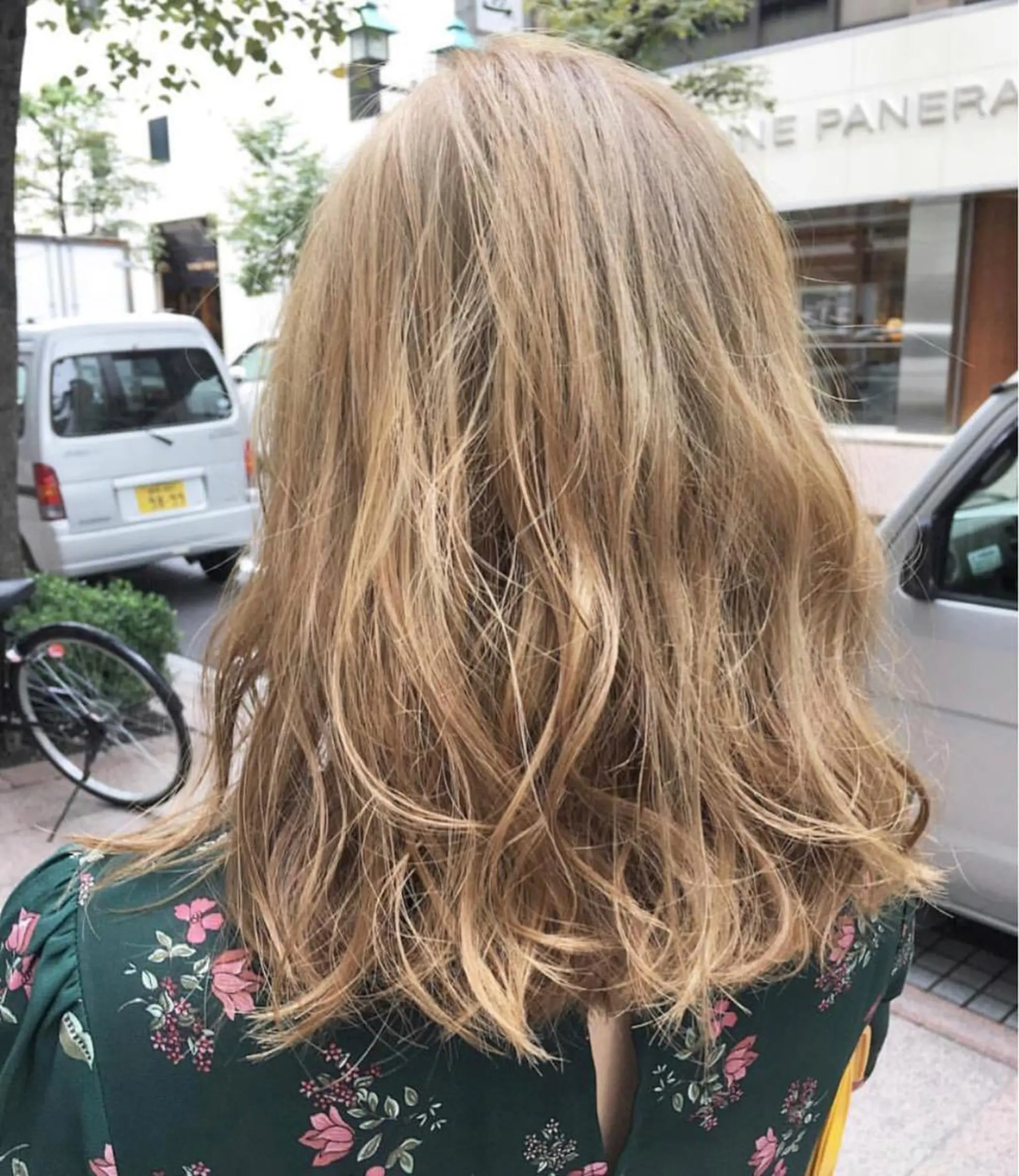 ロング ハイライト レイヤーカット salowin 原宿 aroa所属・韓国／ハッシュカット ／透明感カラー／金野のヘアスタイル