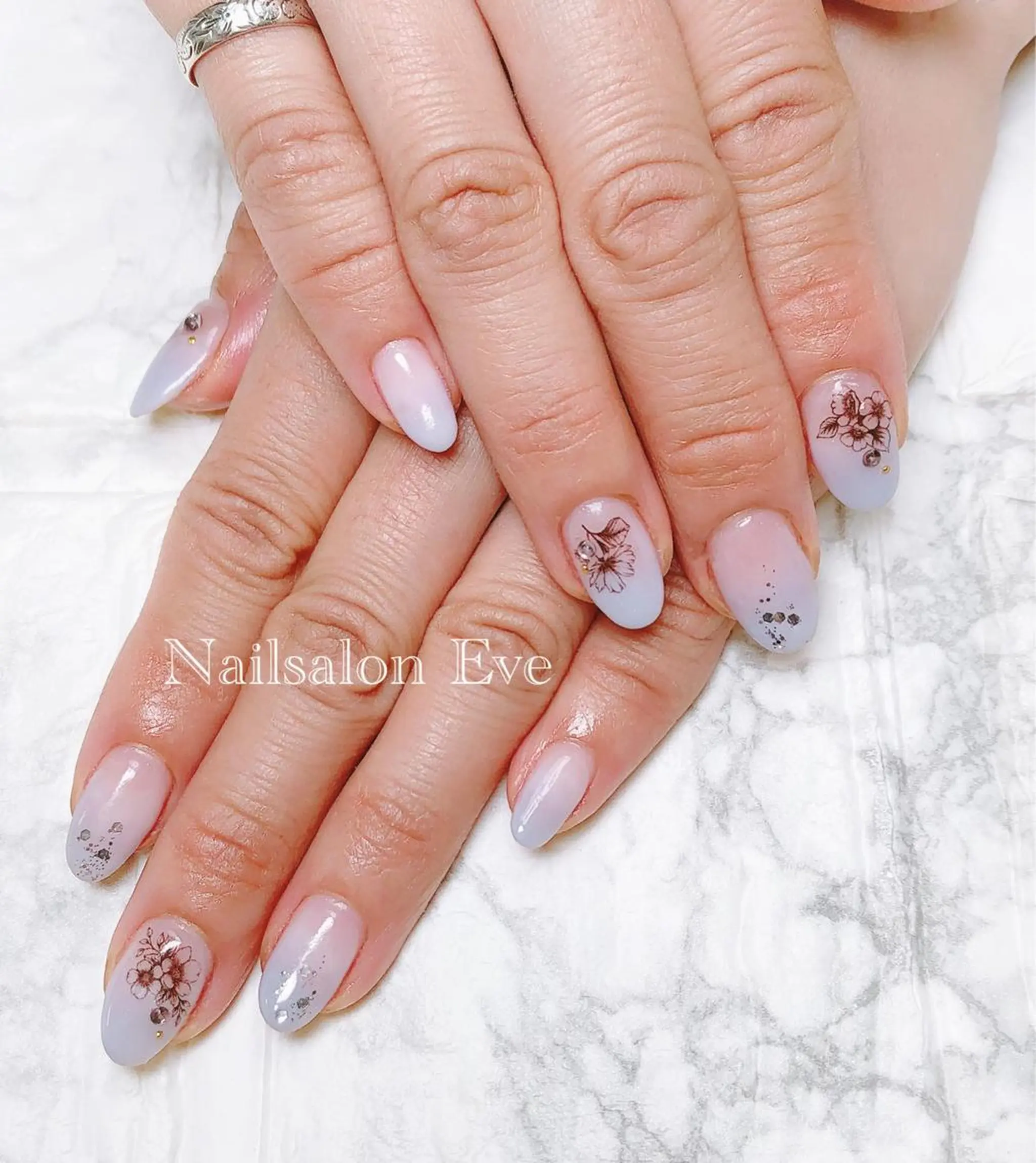ネイル ハンドネイル ハンドケア Nailsalon Eve（イヴ）のネイルデザイン