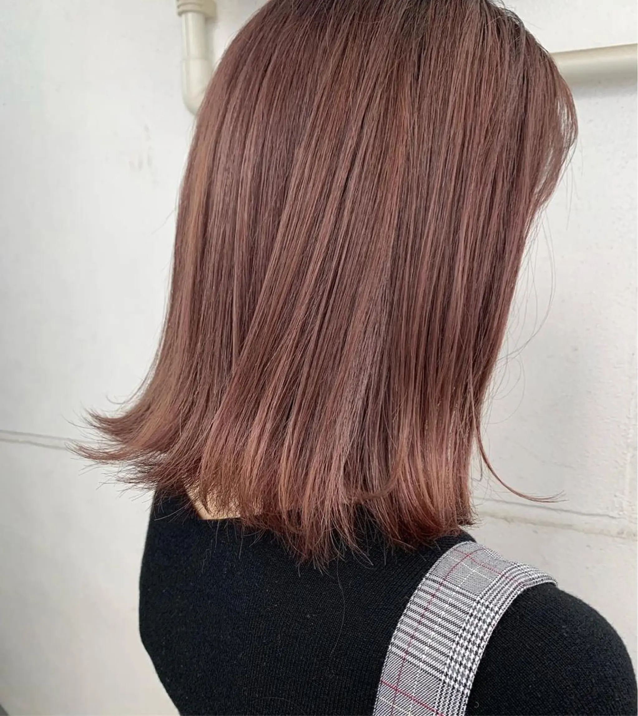 ミディアム カラー ボルドーカラー オレンジ ピンクカラー パープルカラー カット ヘアカラー トリートメント オフホワイトアンドなんば所属・福西 洋斗のヘアスタイル