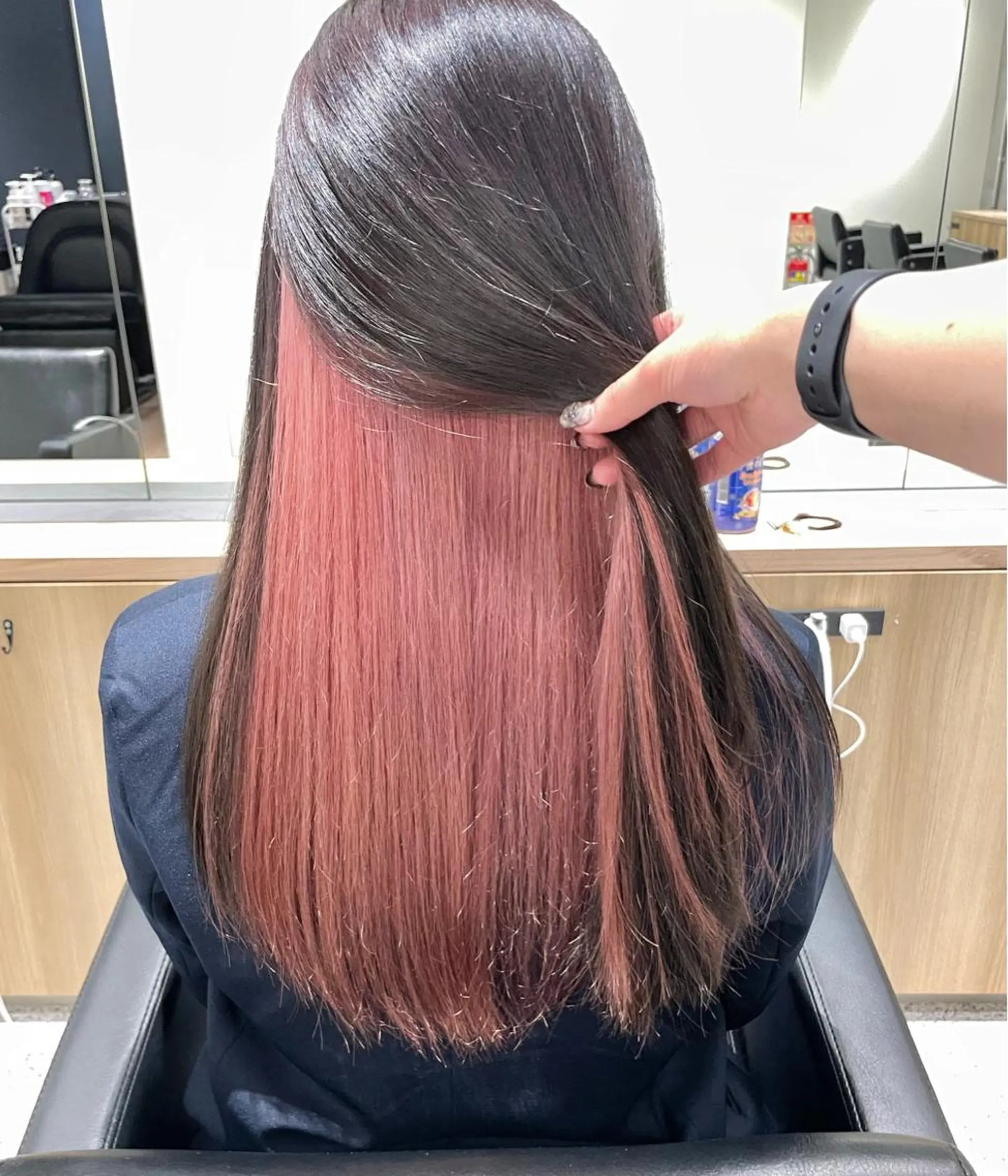 ロング カラー ベージュカラー ブリーチ ケアブリーチ イヤリングカラー ハイトーンカラー ブリーチ/ハイトーン 艶カラー/ユリナのヘアスタイル