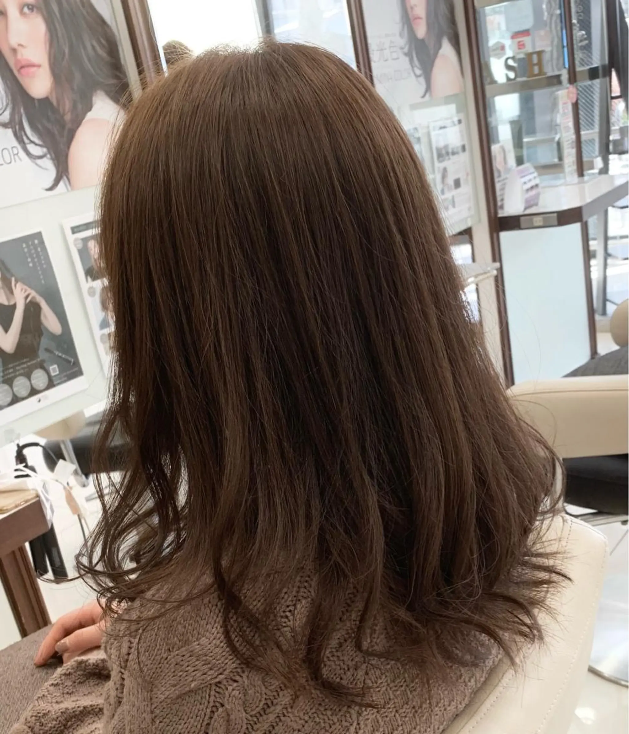 セミロング ally新百合ヶ丘 フジムラユウスケのヘアスタイル