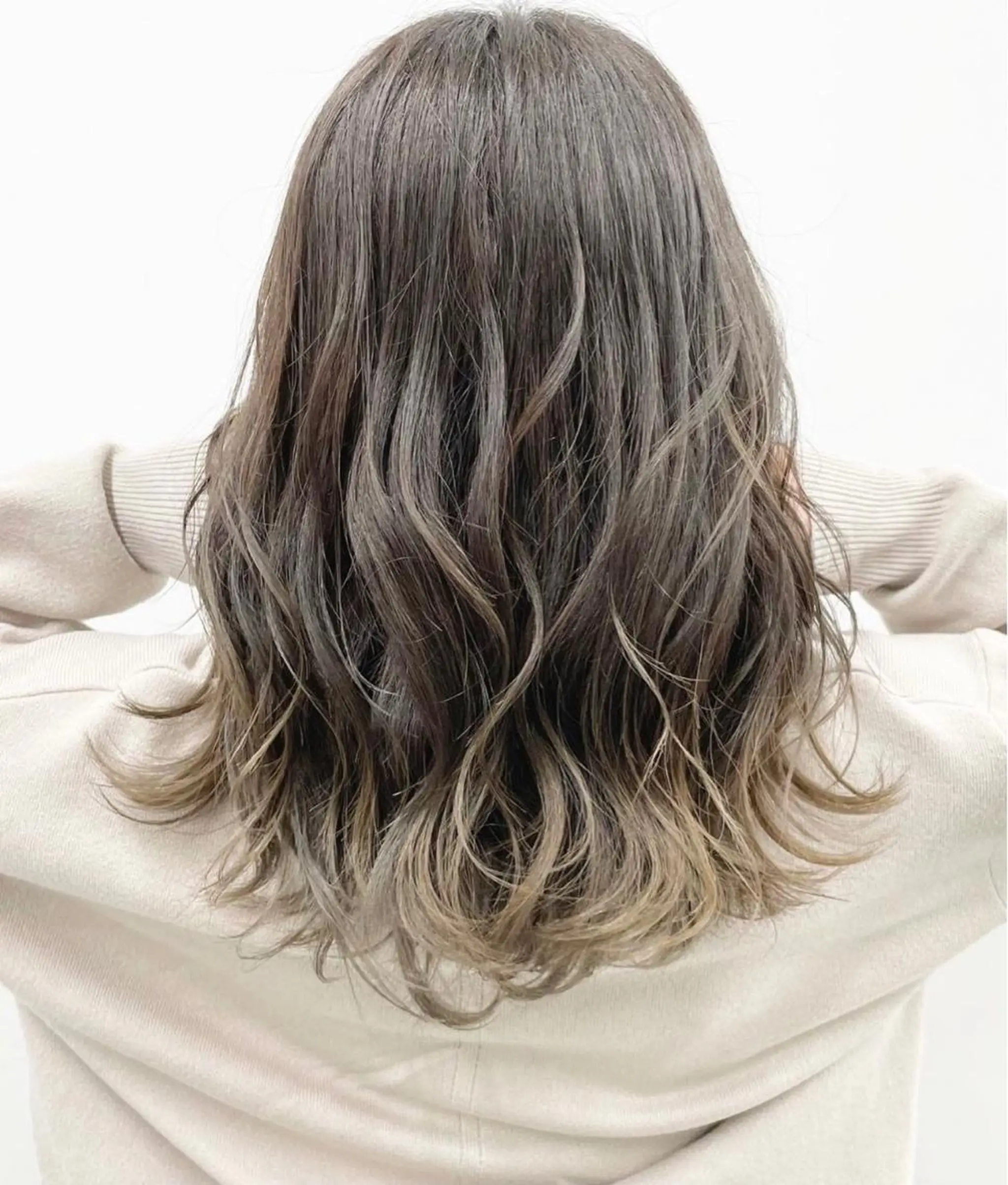 セミロング カラー バレイヤージュ グラデーションカラー レイヤーカット カット ヘアカラー Beleza 渋谷所属・Kazusa/渋谷/ エクステ/ハイトーンのヘアスタイル