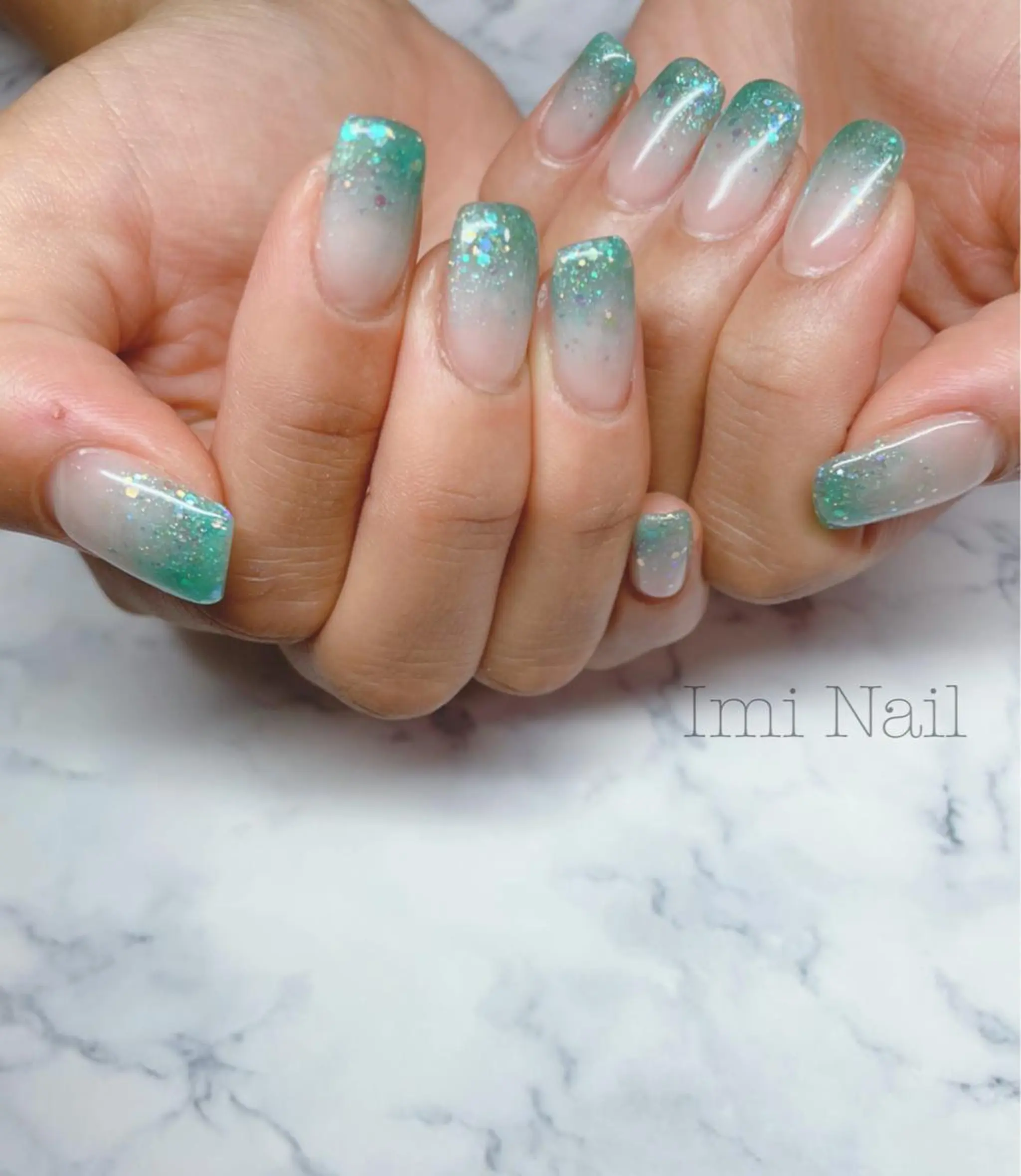 ネイル グラデーション グリーン ラメ(グリッター) ハンドネイル Imi Nail所属・Imi Nail 🫧🎀hirokaのネイルデザイン
