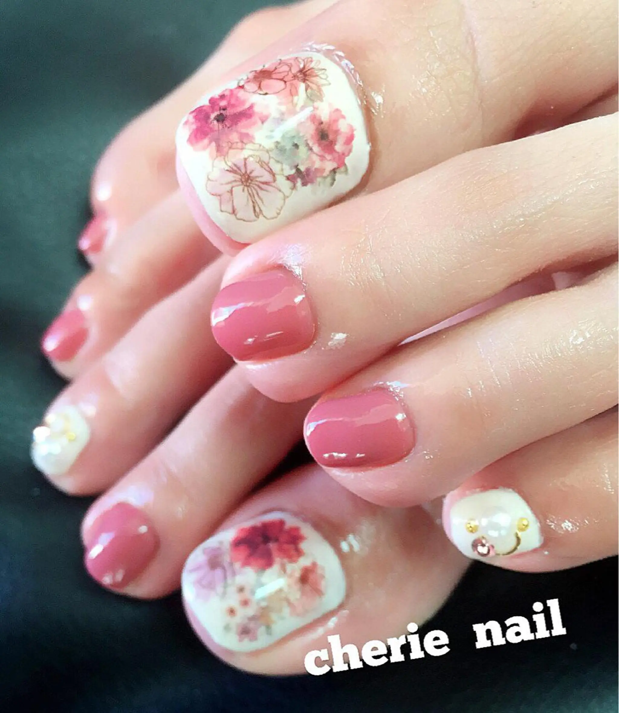 ネイル フットネイル cherie nail所属・馬場 鮎のエステ・リラクイメージ