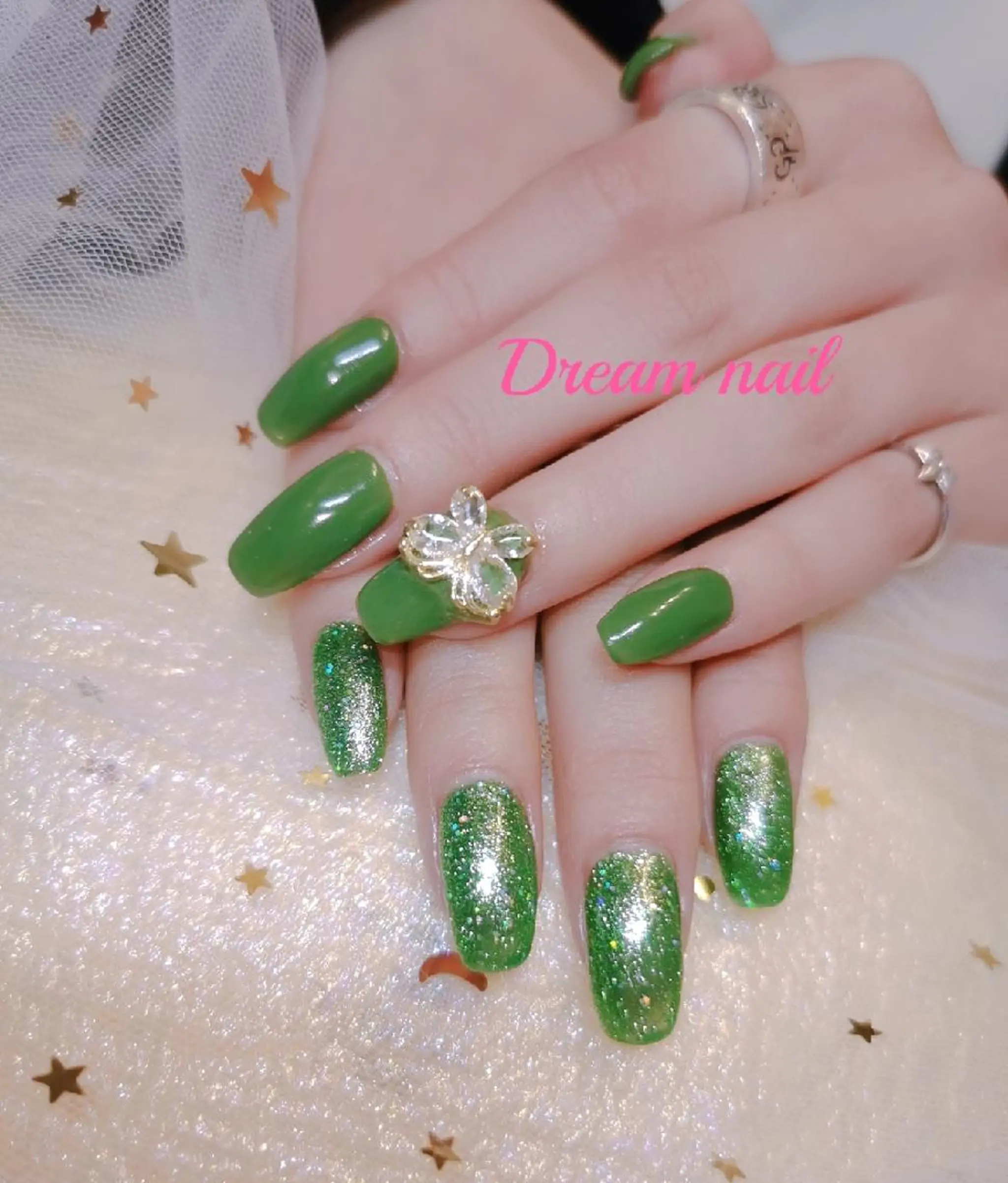ネイル ミディアム ネイリストゆか💅 長さだし、深爪矯正のネイルデザイン