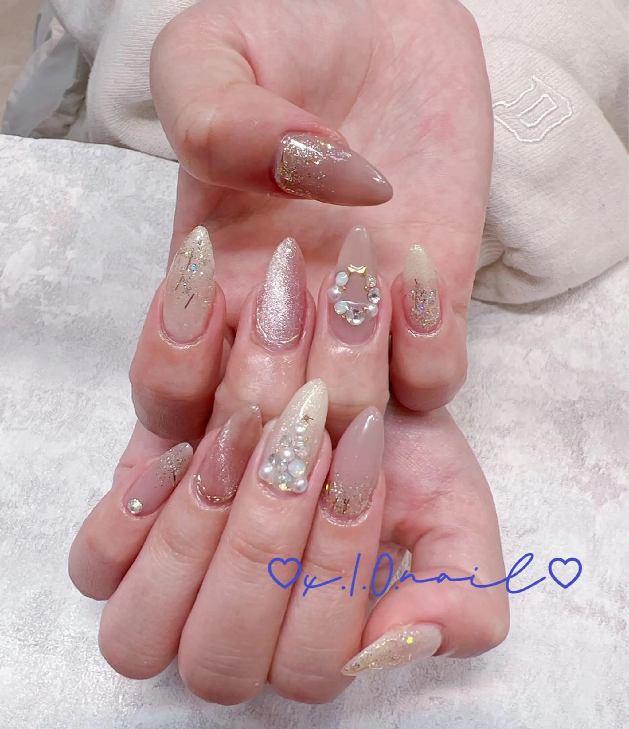 ネイル アニマル柄 アートネイル 持ち込み ニュアンスネイル ネイルチップ ハンドネイル x.1.0.nail ♡Cのネイルデザイン