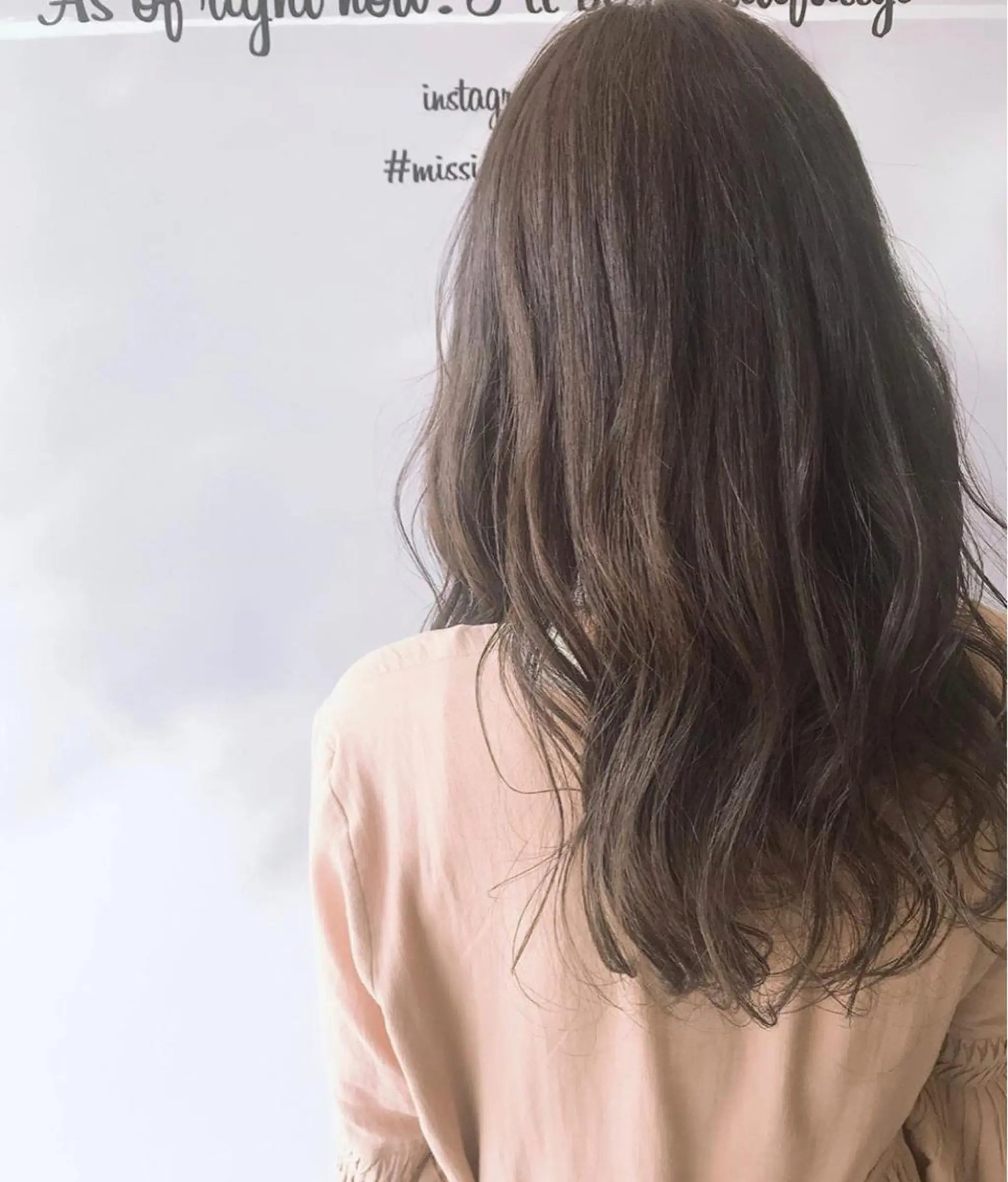 セミロング カラー ヘアアレンジ ネイル マツエク・マツパ アッシュ ベージュカラー ヘアカラー トリートメント 福壽 優奈のヘアスタイル