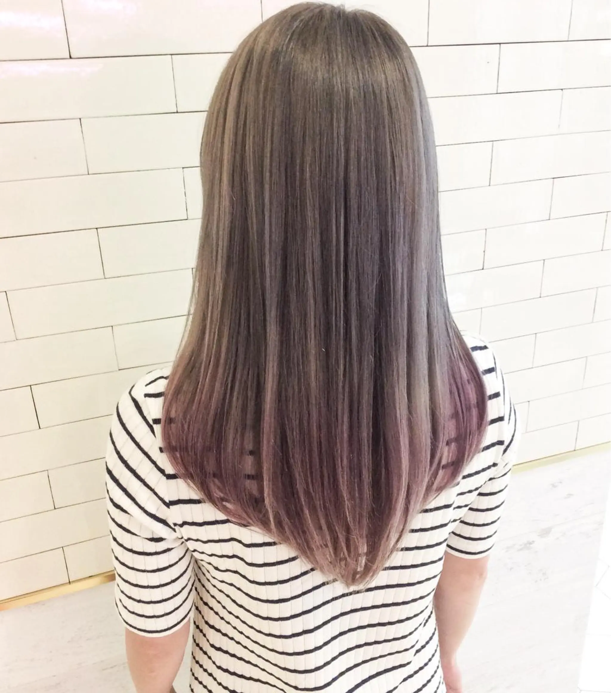 セミロング カラー グラデーションカラー グレージュ ピンクカラー レイヤーカット× 髪質改善たもりのヘアスタイル