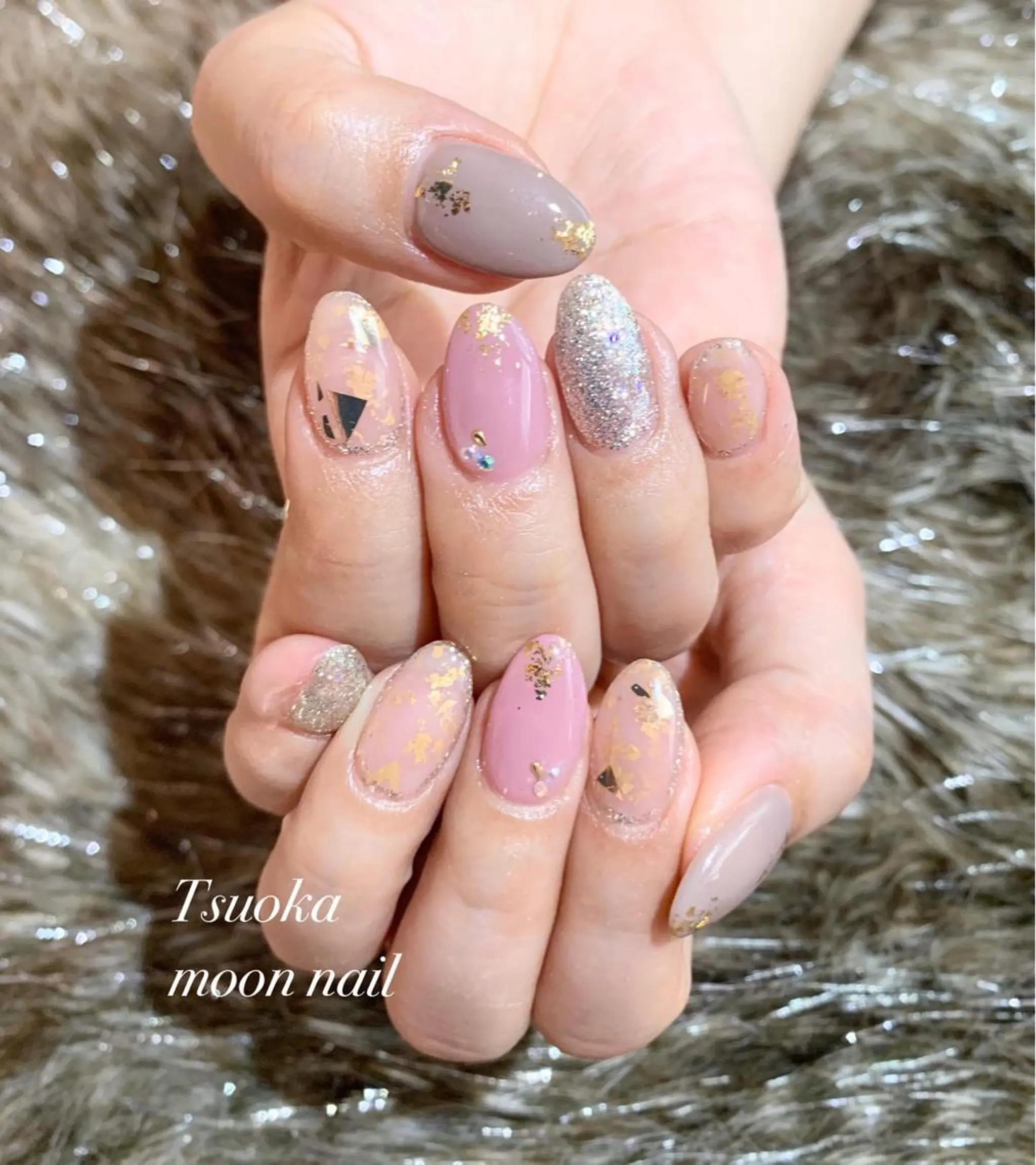 ネイル ハンドネイル ハンドケア 🌙都岡 ムーンネイルのネイルデザイン