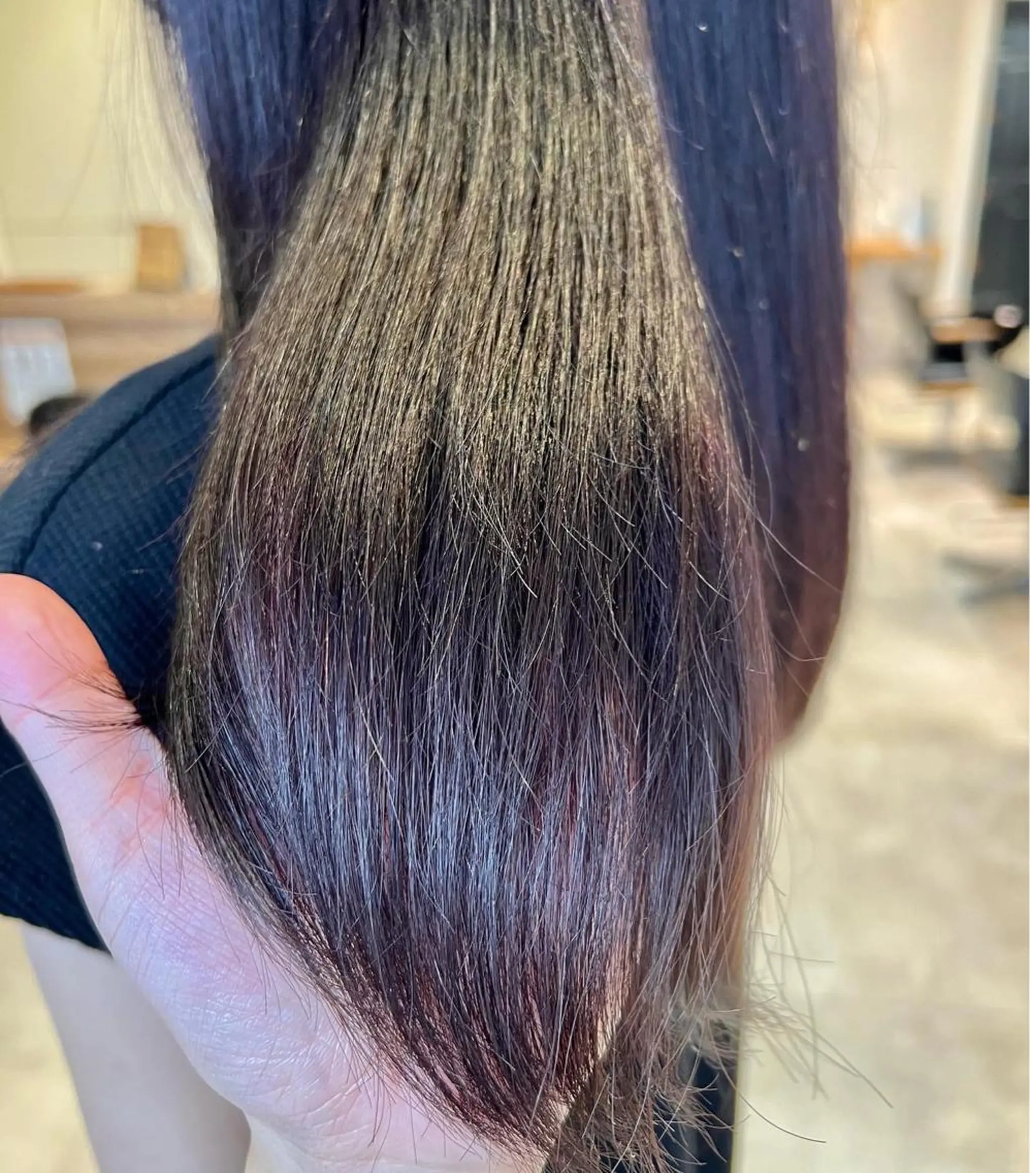 ロング カラー Oasisgarden所属・レイヤー/ブリーチ MOMOのヘアスタイル