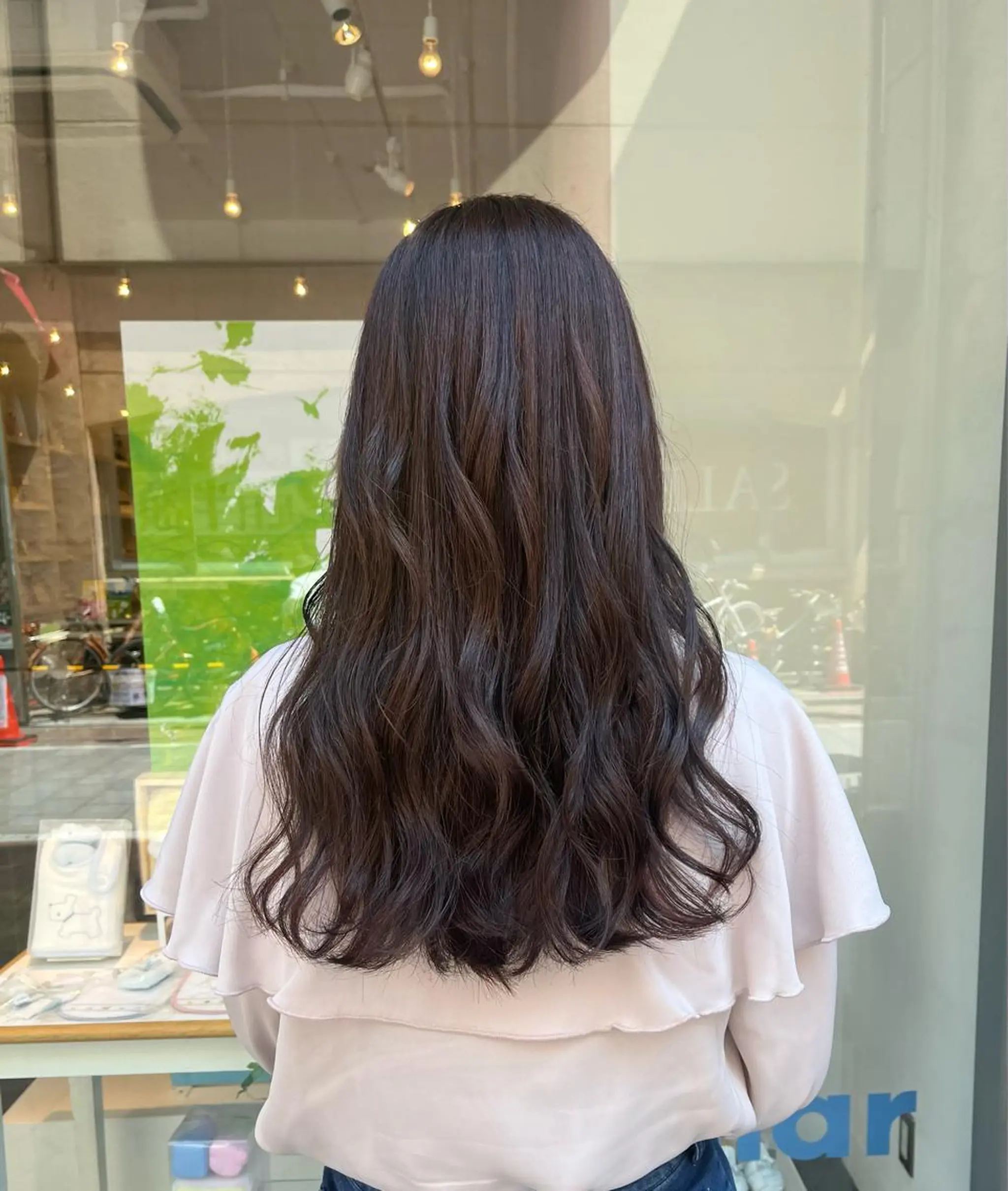 セミロング カラー 菅沼 紀世のヘアスタイル