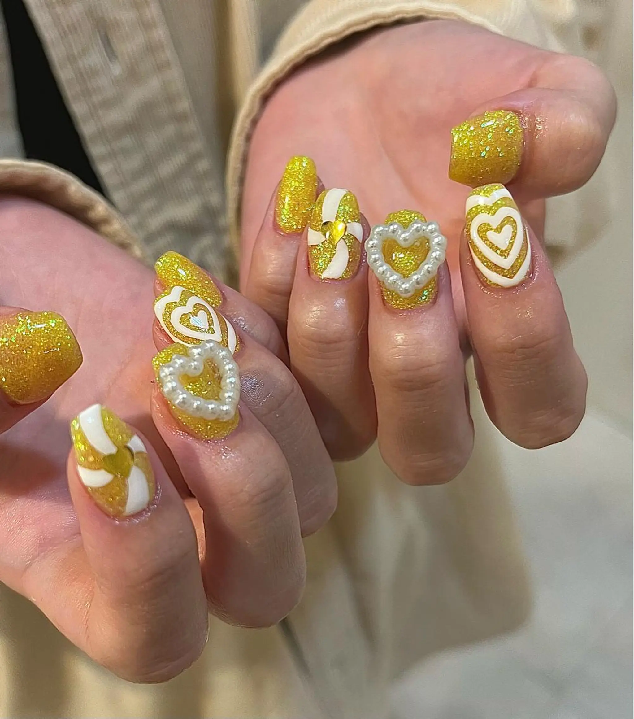 ネイル ハート ラメ(グリッター) ワンカラーネイル ショートネイル スクエアネイル ハンドネイル para ☀︎ sol by BECK所属・Para Sol nail　Maoのネイルデザイン