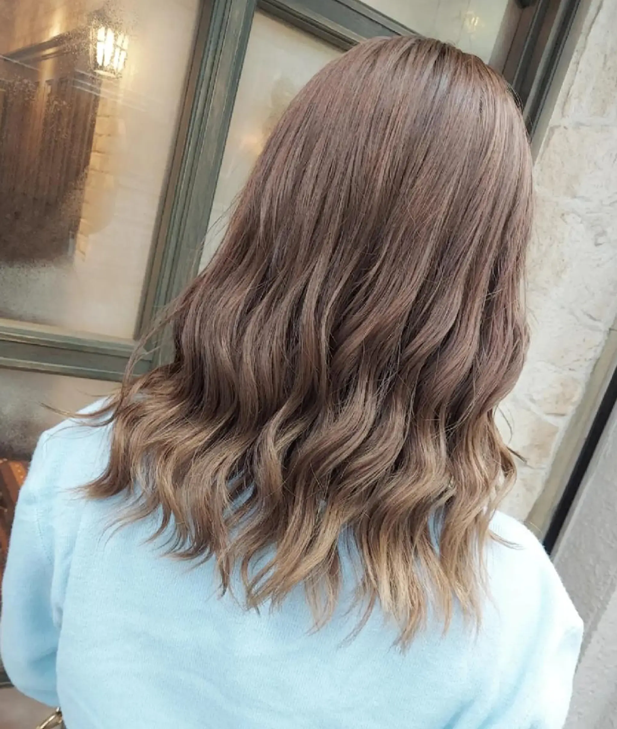 セミロング カラー アッシュ ベージュカラー ブリーチ ブリーチなしカラー ヘアカラー トリートメント grow上野御徒町【グロウ】所属・ブリーチ・ハイトーン 特化🎉内山のヘアスタイル