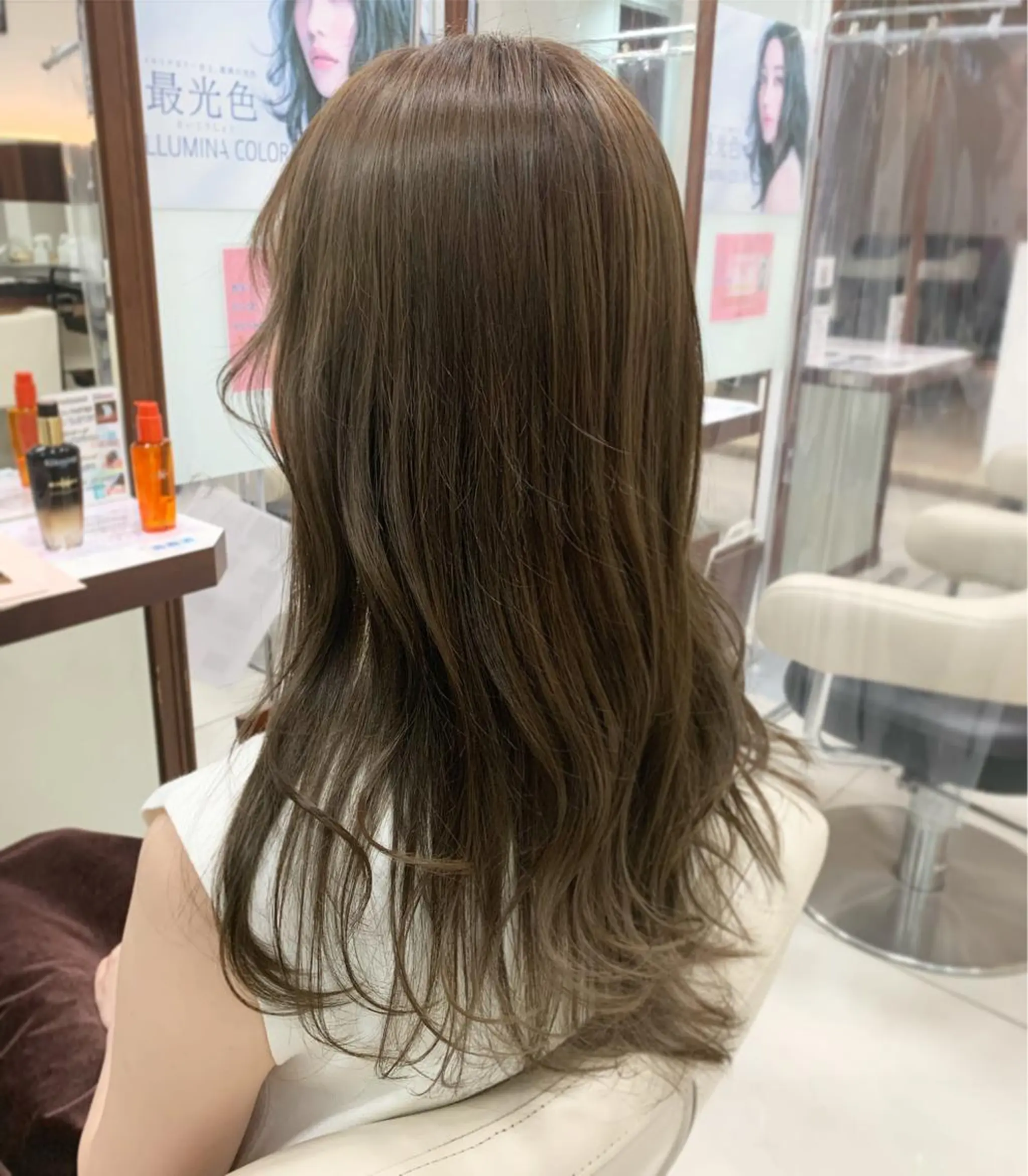 ミディアム カラー ally新百合ヶ丘 フジムラユウスケのヘアスタイル