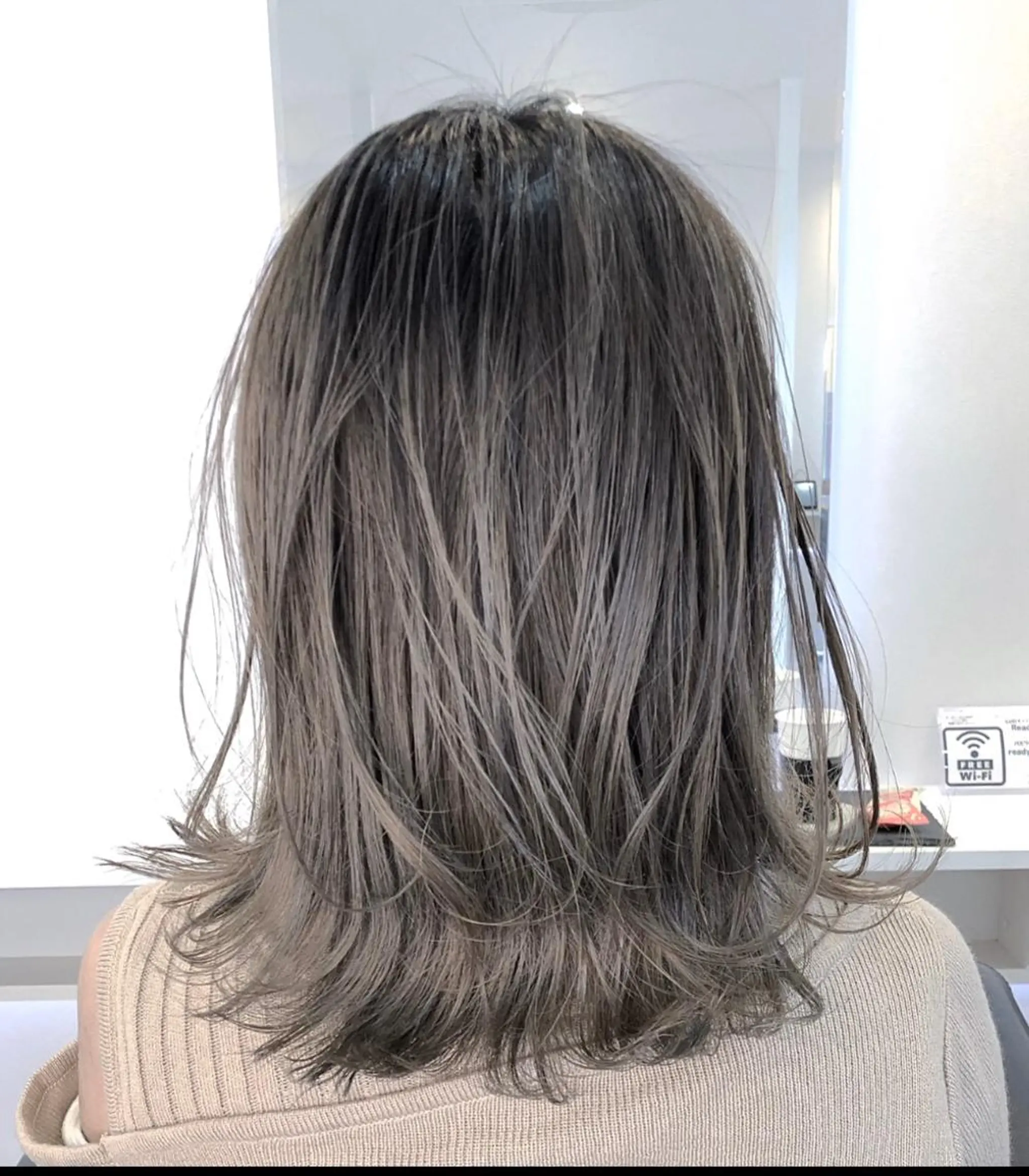 ミディアム レイヤーカット カット ヘアカラー Ready所属・UEKAJI Noriのヘアスタイル
