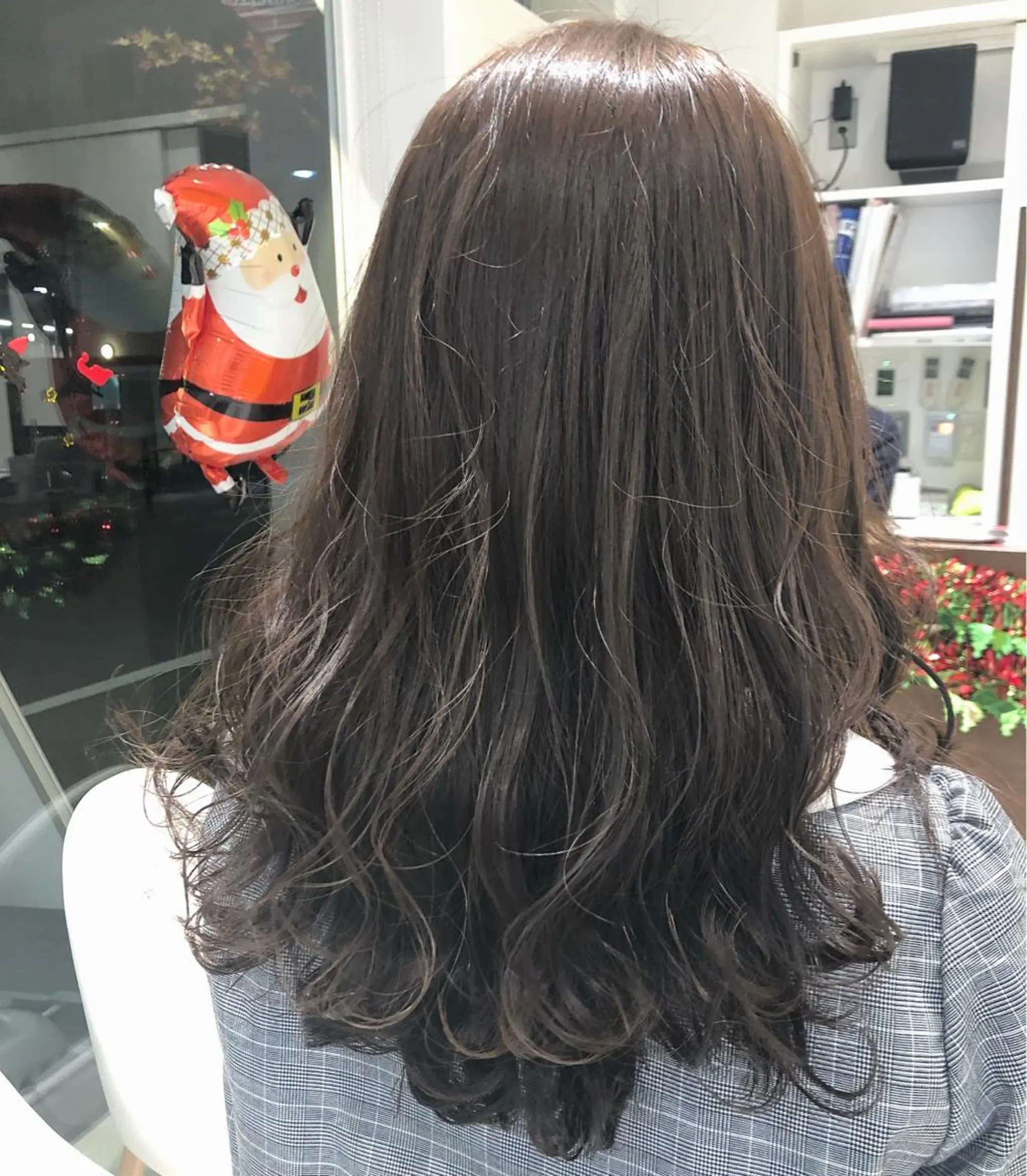 ロング カラー ショコラグレージュ グレージュ イルミナカラー sano sayakaのヘアスタイル