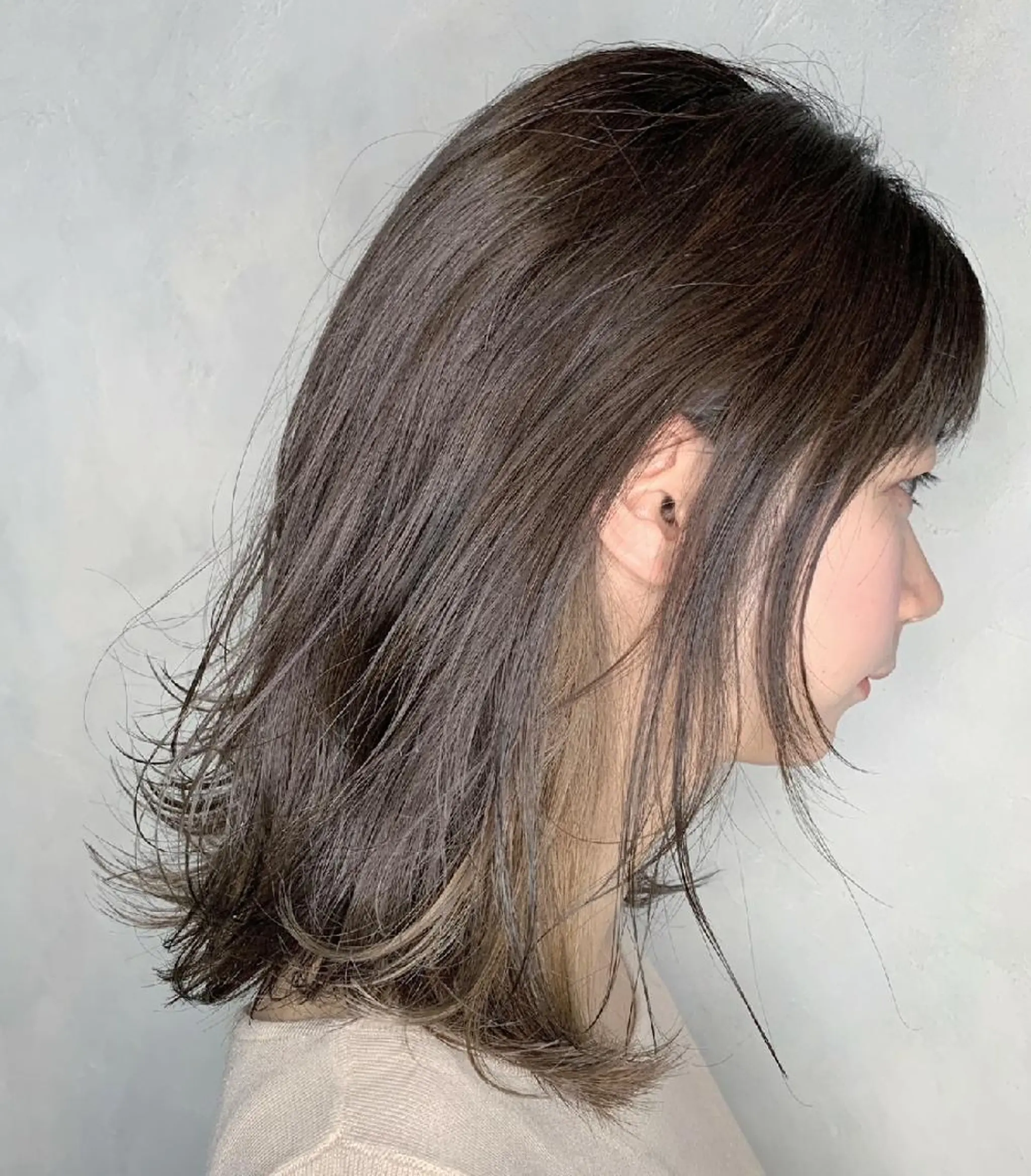 ミディアム カラー アディクシーカラー ベージュカラー デザインカラー フォギーベージュ イルミナカラー N° aria 三軒茶屋のヘアスタイル