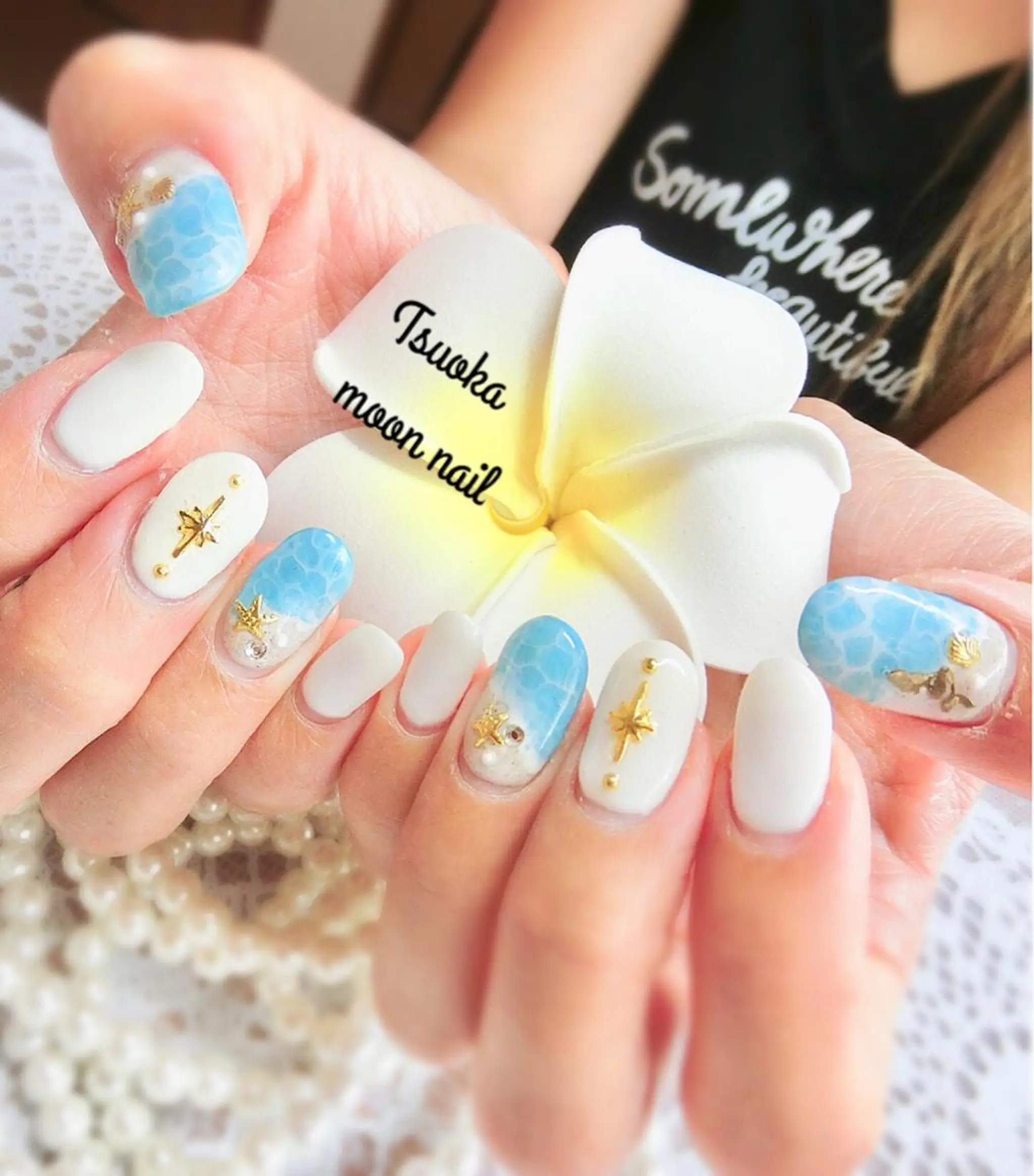 ネイル 🌙都岡 ムーンネイルのネイルデザイン