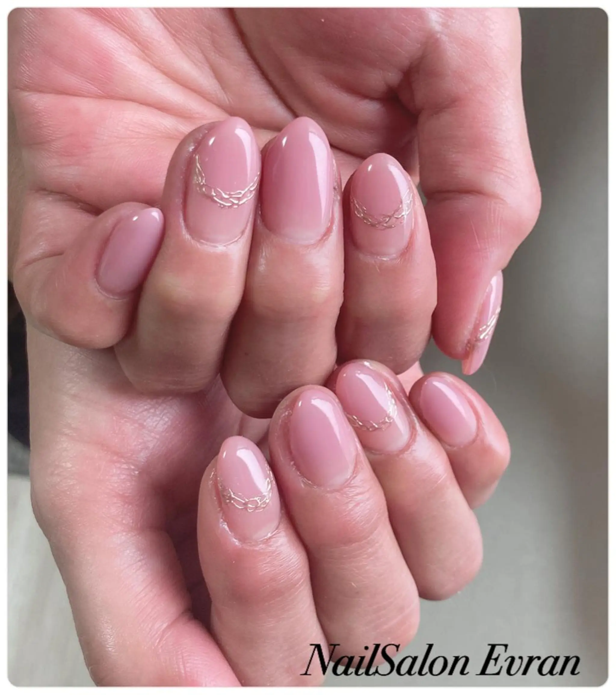ネイル アートネイル フレンチネイル マグネットネイル 持ち込み ニュアンスネイル Nail salon Evranのネイルデザイン