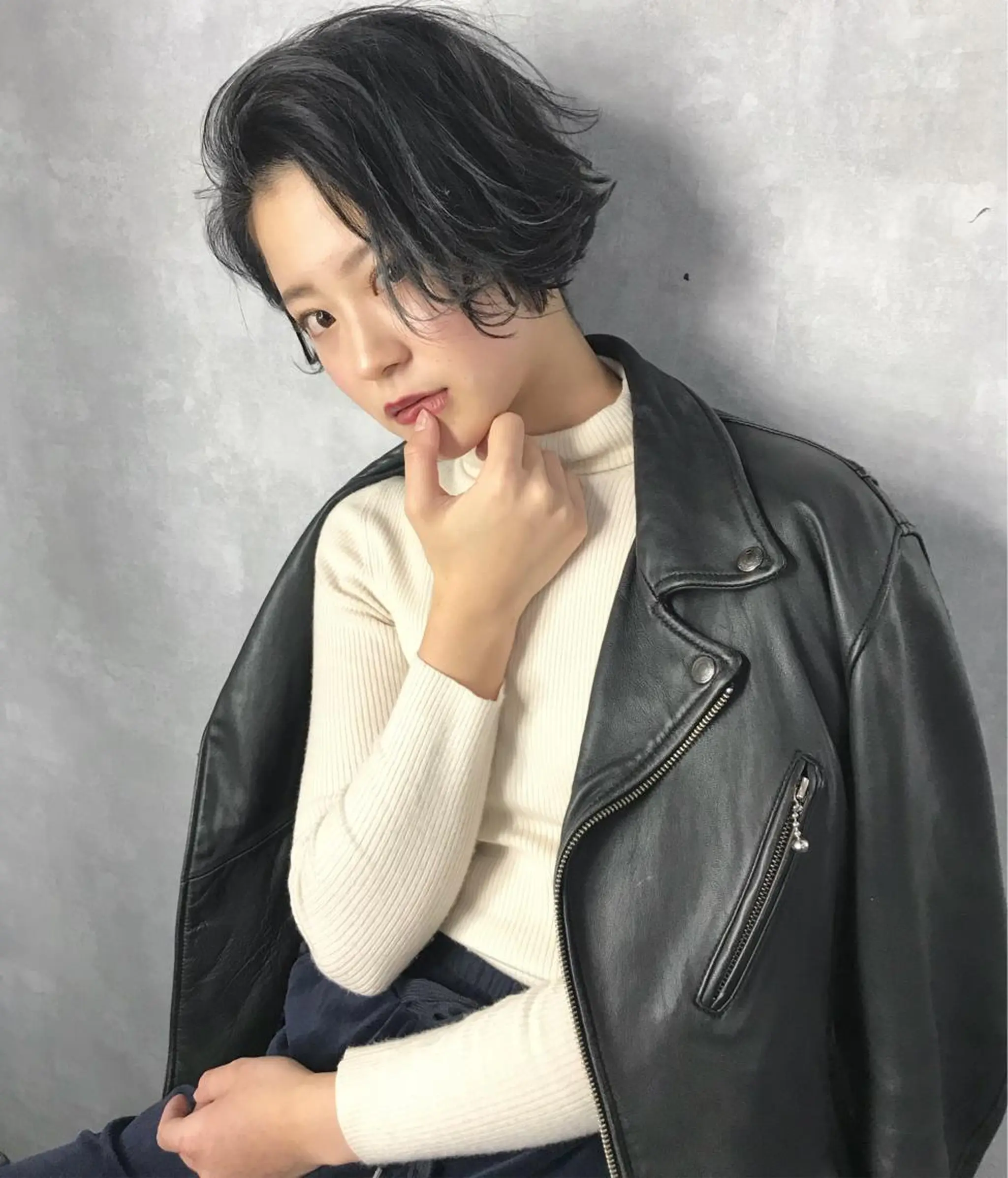 ショート カラー ハイライトカラー 3Dハイライト ハイライト TOMOYAレイヤー ブリーチ縮毛矯正のヘアスタイル