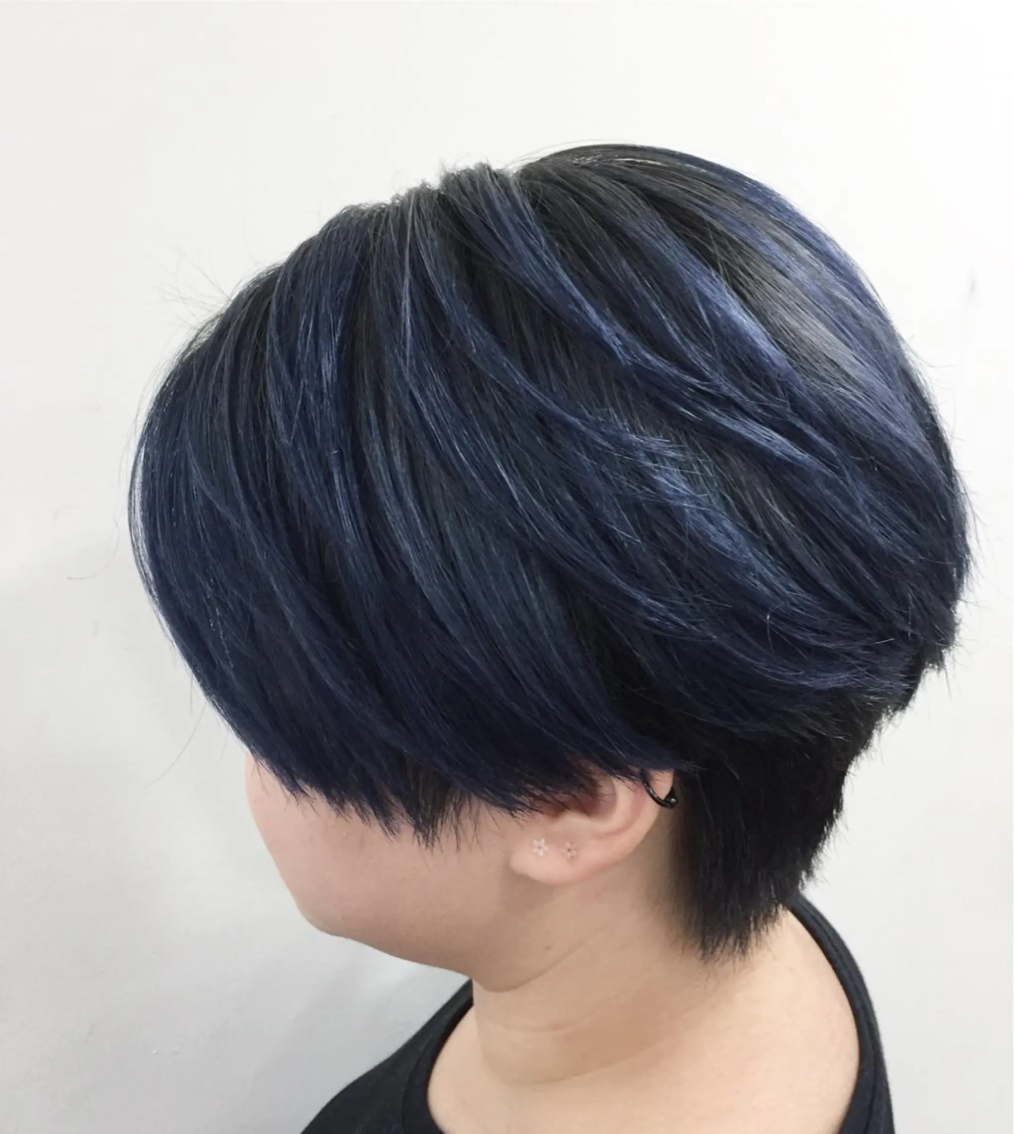 ショート カラー ブルーカラー シルバー 🌛ダブルカラー 🌜SAYAKAのヘアスタイル